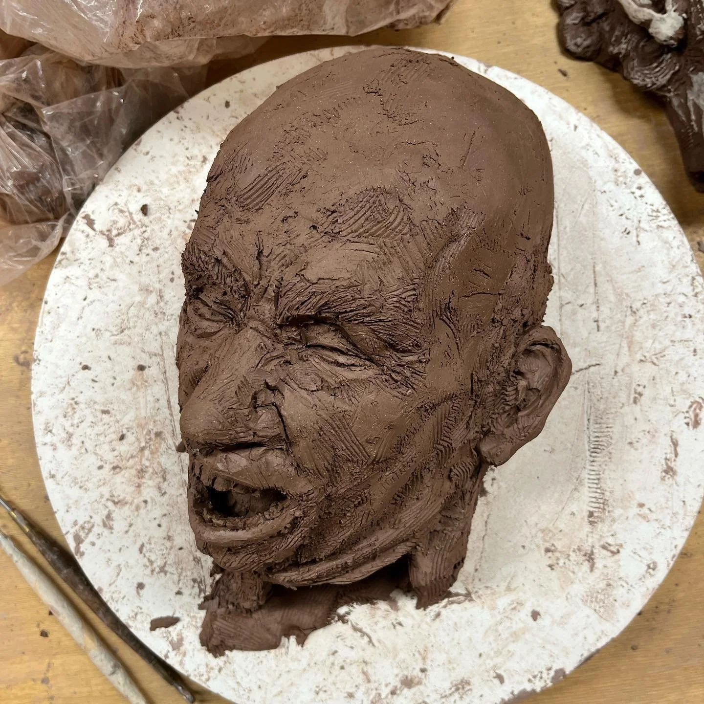 Another haystack piece- I didn&rsquo;t get a good shot with the glaze or slip on it- but who needs glaze anyways 😌
-
-
-
#glazehater #expressive #portrait #ceramic #screaming
