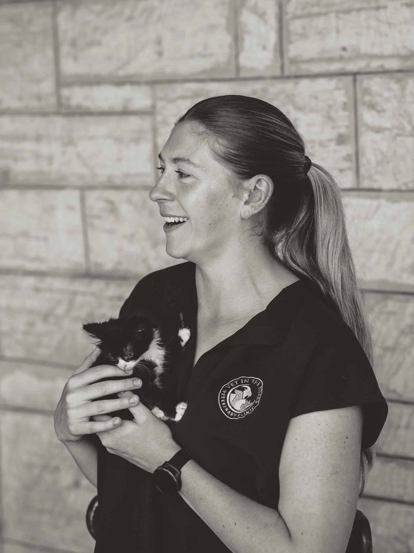 🚨 STAFF ANNOUNCEMENT (temporary but devastating) 🚨

Our very own nurse Mikayla is heading back to uni for another year &mdash; apparently becoming a vet is &ldquo;important&rdquo; or something.

Mikayla has been part of the @vetinthehills family fo