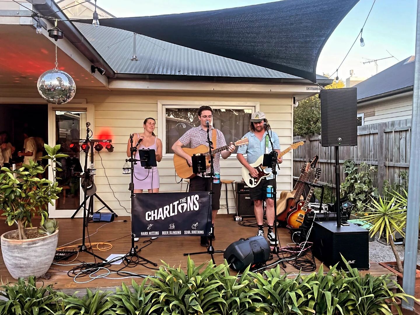 Kane's 21st last night absolutely rocked! 🤘

Playing at private functions like this are our bread and butter! Hot night, cold drinks, topped off with all your favorite songs! 

If you've got a birthday coming up and looking for live music send us a 