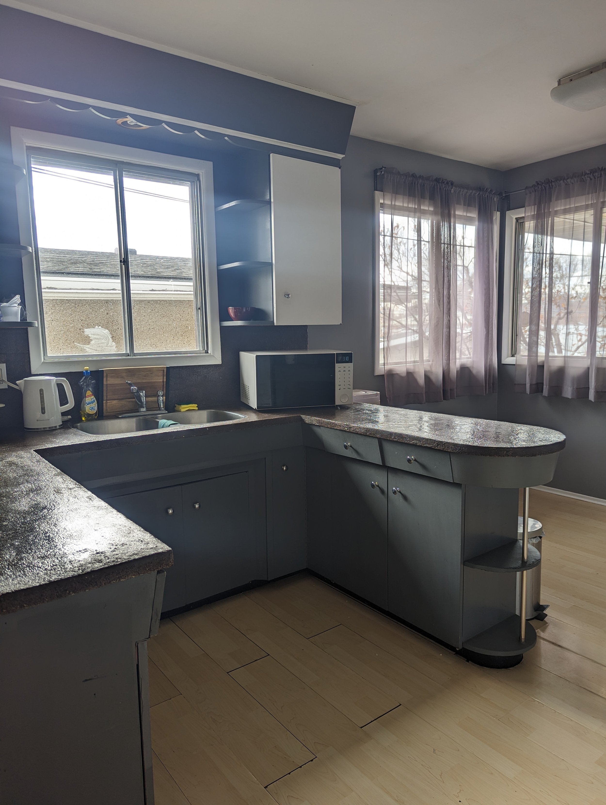 Sky Manor Kitchen 1.jpg