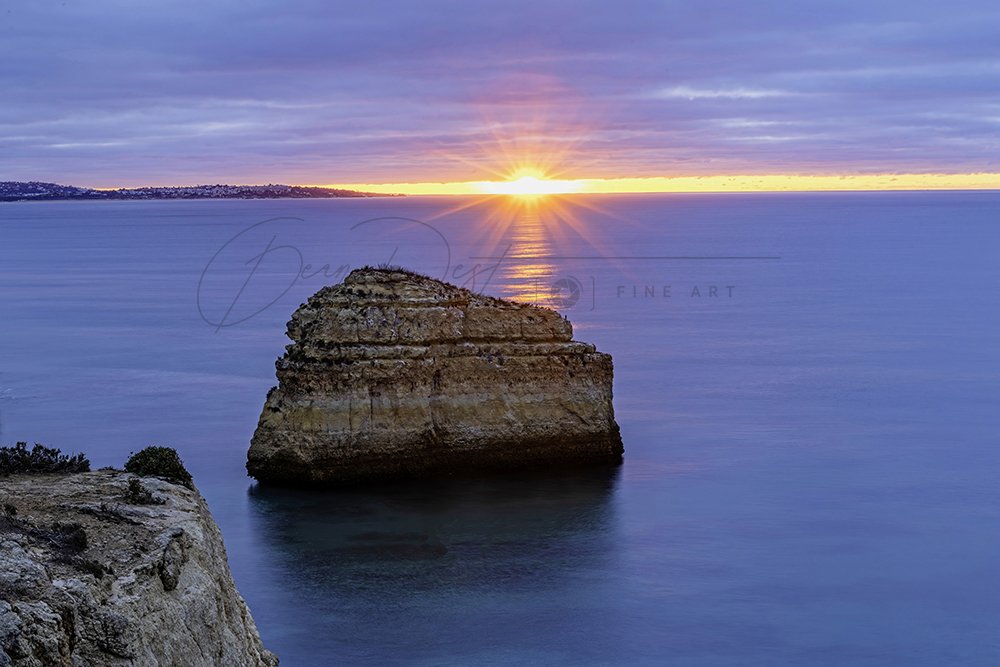 Portuguese coast, cliff into the Atlantic Ocean. Taken in Sagres, Faro, Algarve, Portugal. Beautiful coast of Portugal