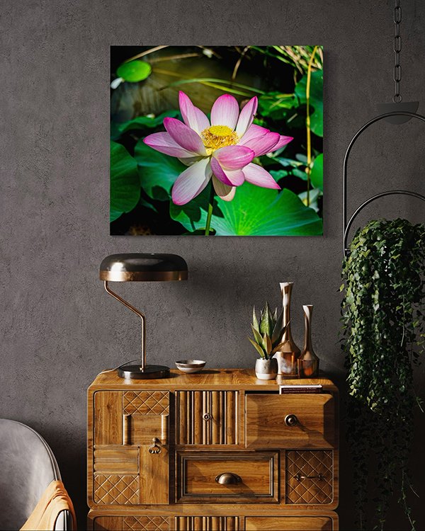 Interior-Decorators-Choose-Flower-Wall-Art-for-the-Home.jpg