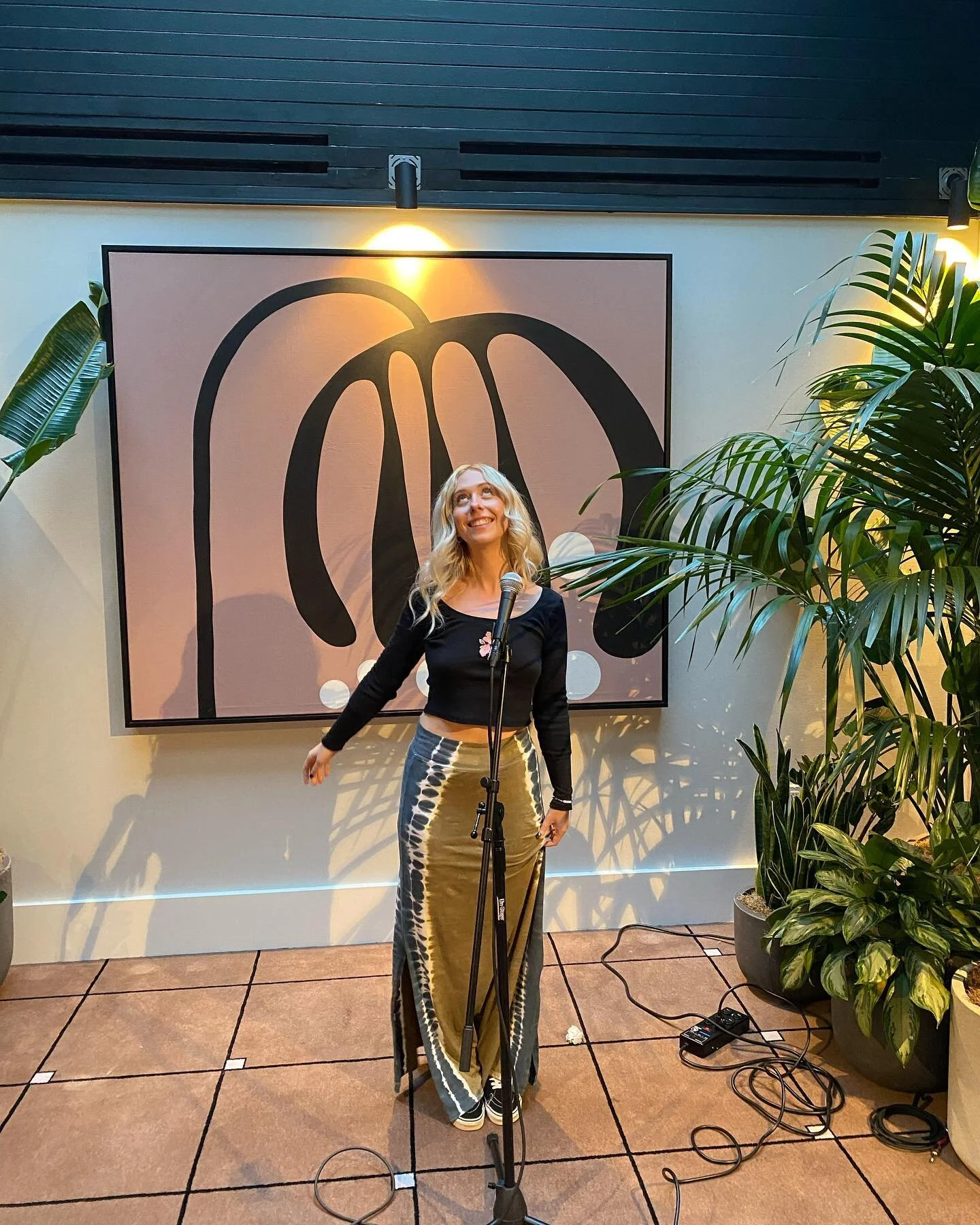 thank you @sofarsoundssf for having me yesterday, I had the best time. I loved sharing the stage with @officialsavaiah and @marisha_ashanti 💜 such talented humans! 

excited for more live music and community building this year 🍀💫

.

.

.

#singer