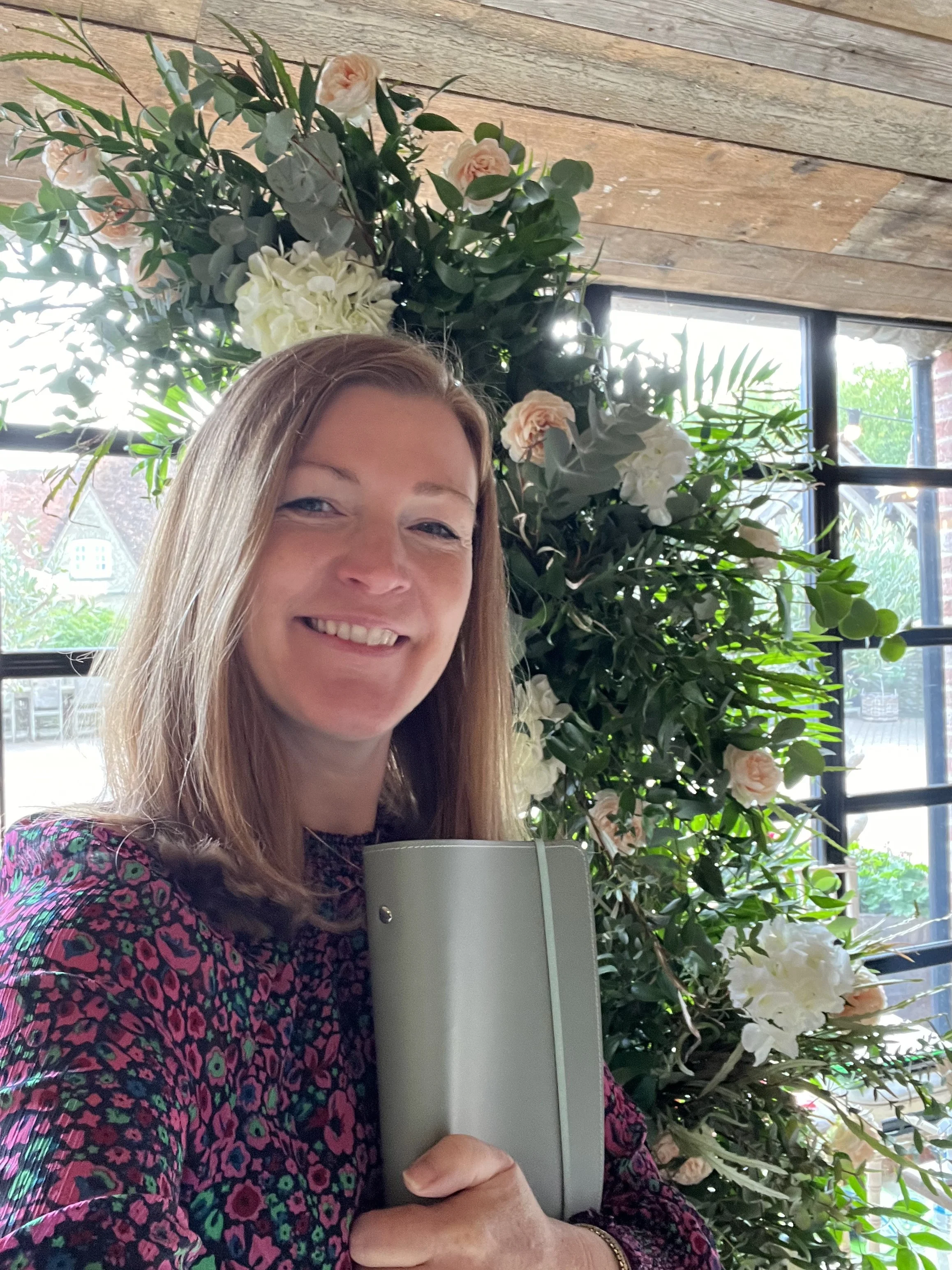 Meet wedding celebrant Suzi at wedding fairs… 