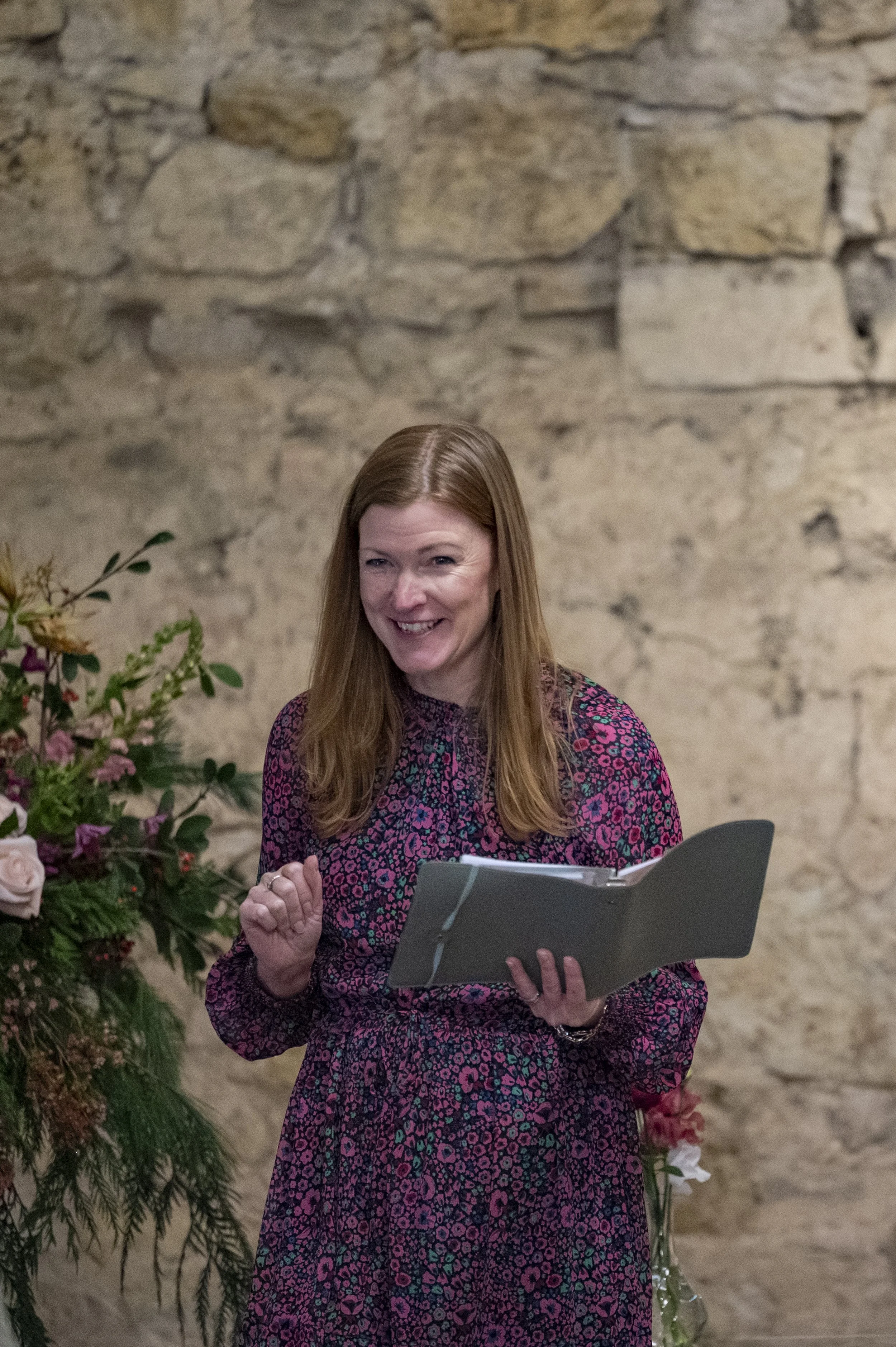 Notley Abbey wedding venue- Oxfordshire celebrant-Laura Hinski Photography 8