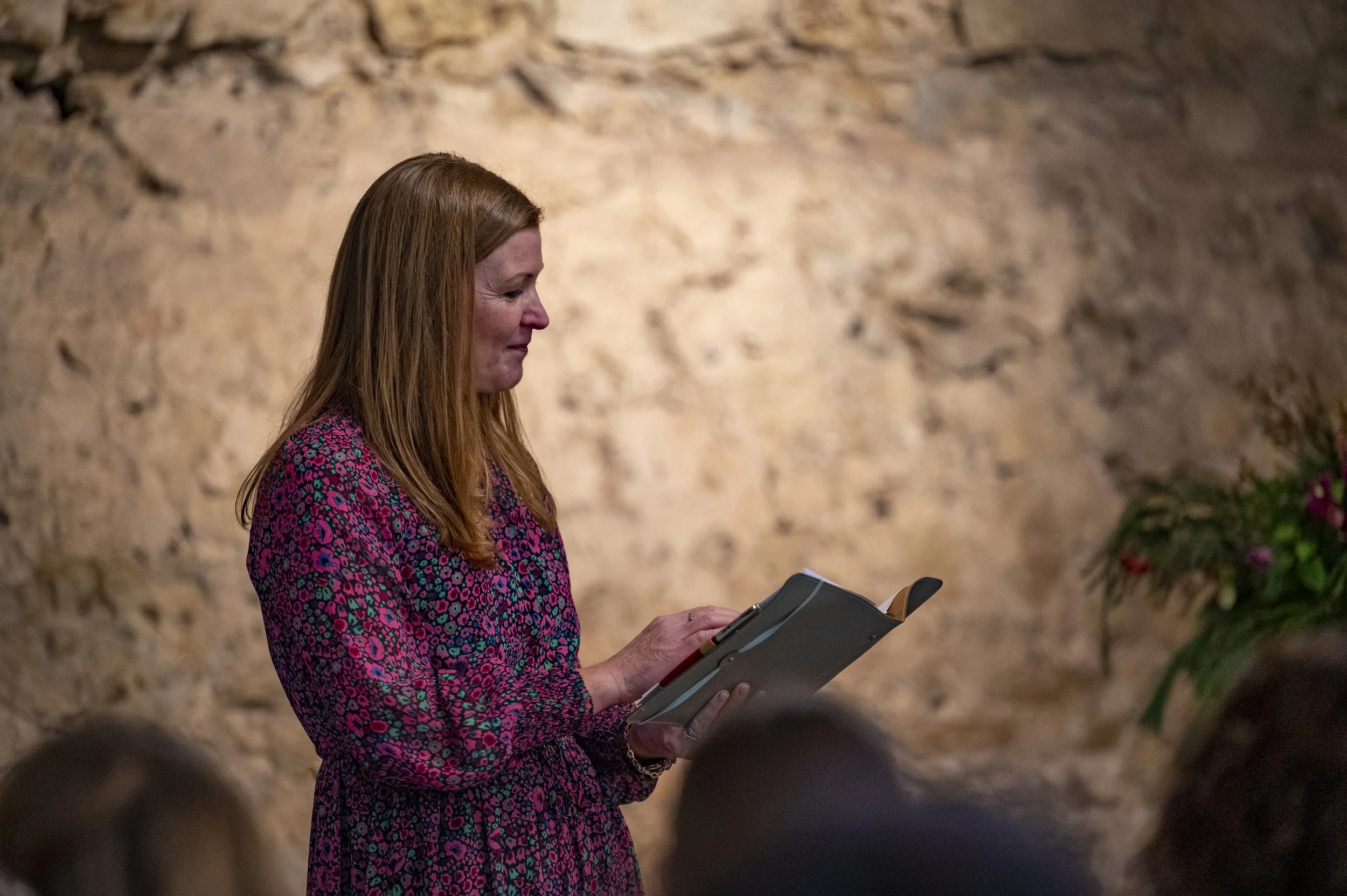 Notley Abbey wedding venue- Oxfordshire celebrant-Laura Hinski Photography 9