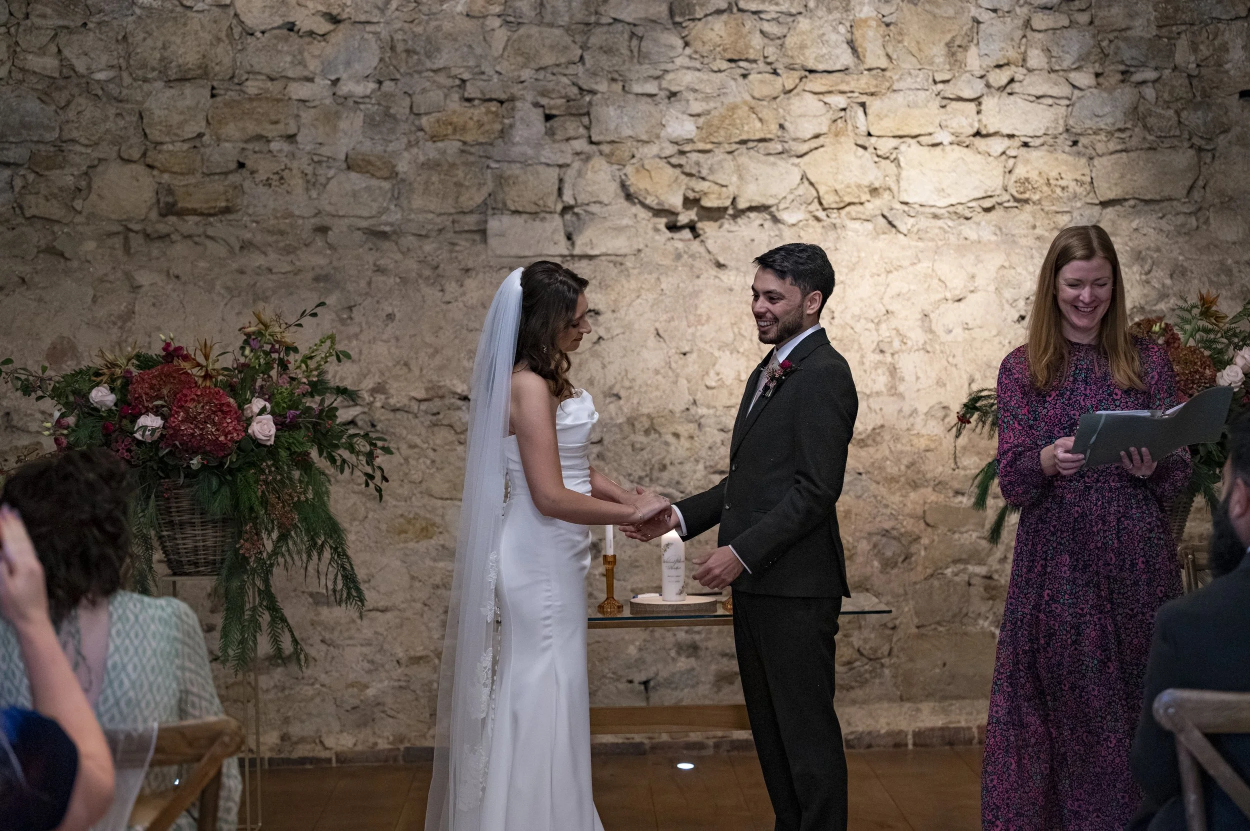 Notley Abbey wedding venue- Oxfordshire celebrant-Laura Hinski Photography 10