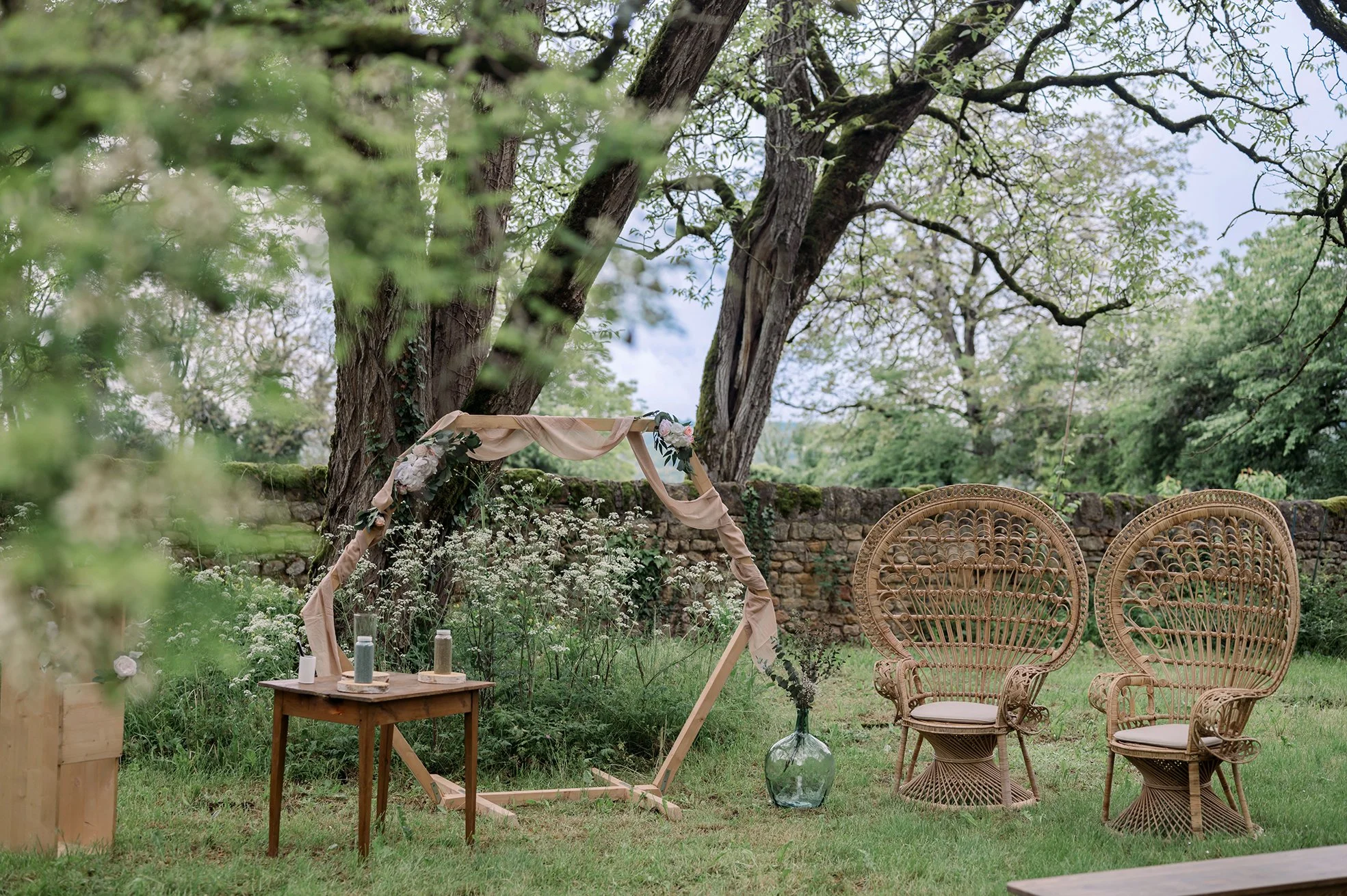 6 Décoration jardin pour mariage à Billorgues.jpg