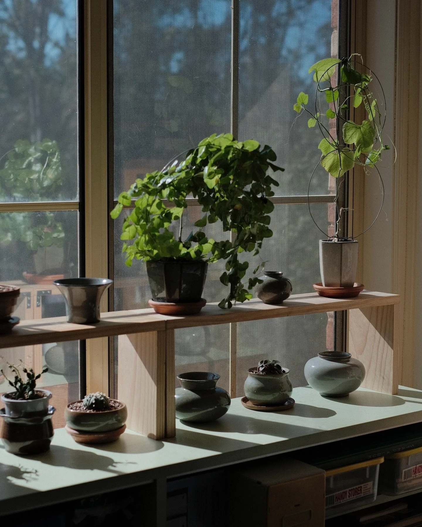 Excited to be back at Kirribilli Markets this Saturday, Oct 26th! I&rsquo;ll be bringing a fresh mix of teacups, bowls, and a few vases, including some new experimental glaze and reduction-fired pieces I&rsquo;ve been working on. Come by, say hi &nda