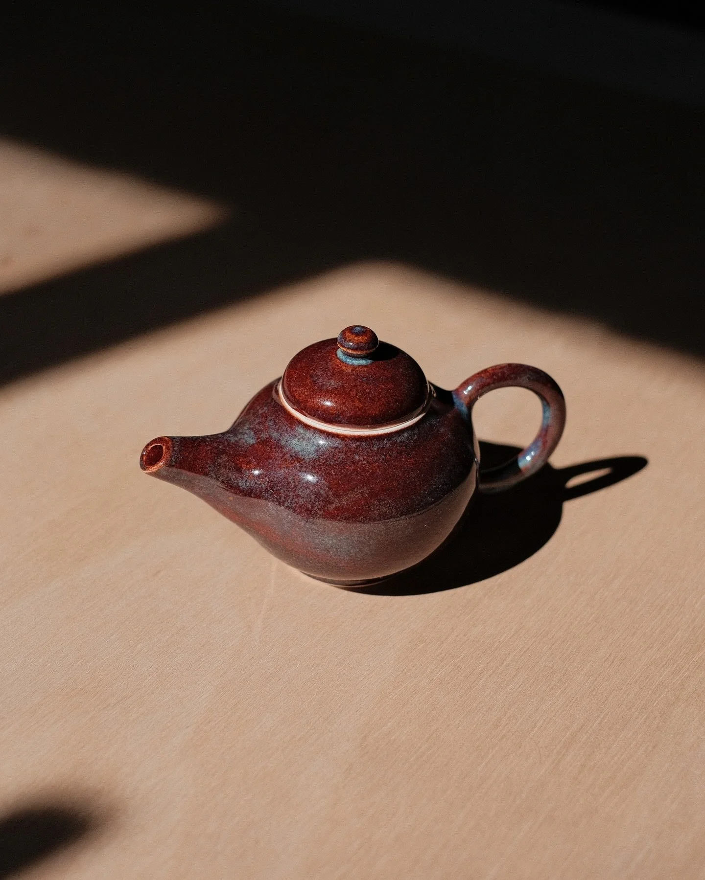 Realising I have quite the backlog of work that I haven&rsquo;t shown, starting with this teapot 🫖 It&rsquo;s by no means perfect, but I&rsquo;m really liking the shape and feel it&rsquo;s heading in the right direction. There&rsquo;s something sati