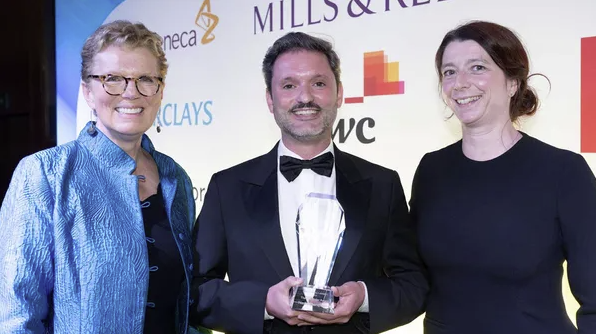 Neobe  awarded the Pathfinder award during the cambridge business weekly awards