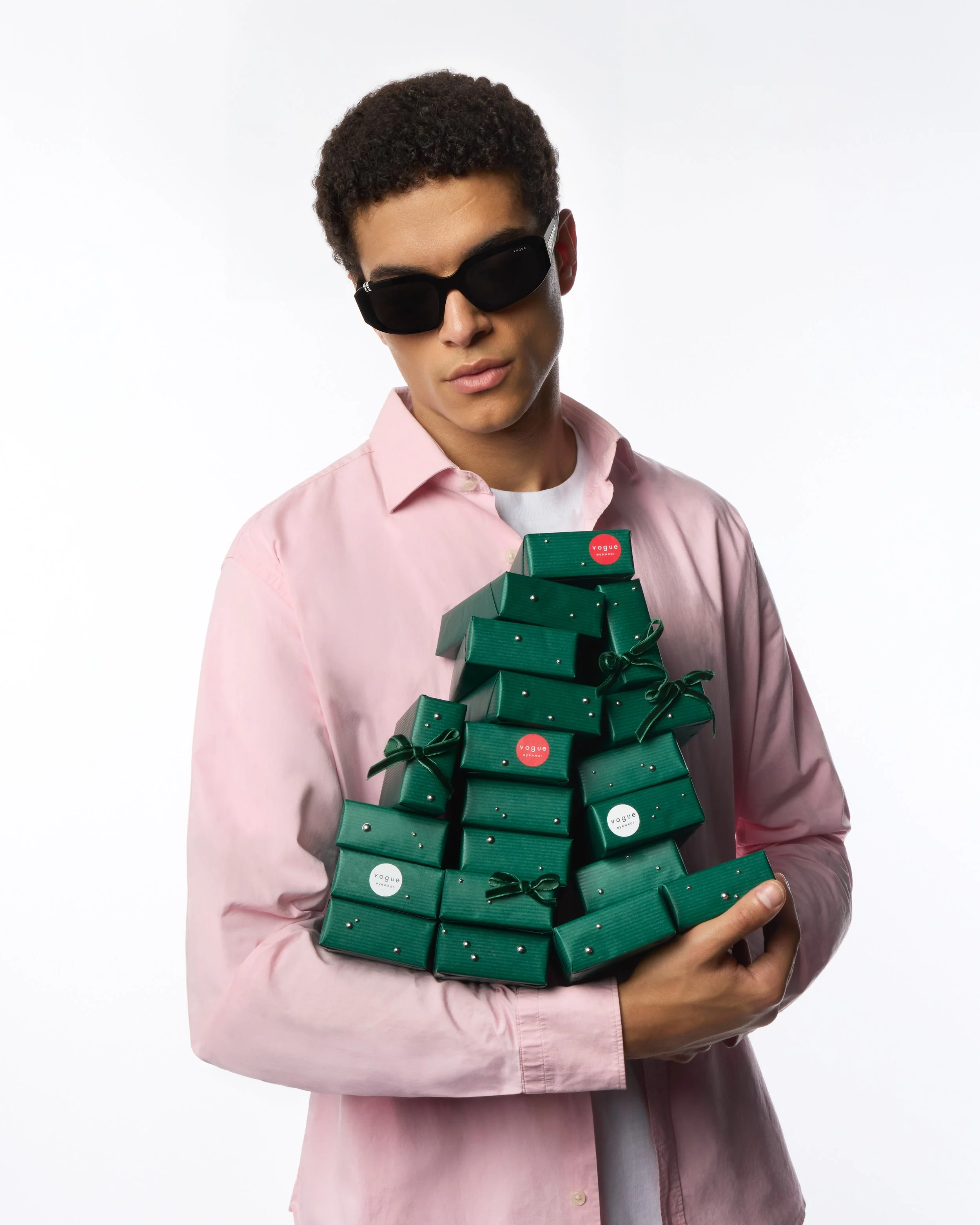 VOGUE_EYEWEAR_HOLIDAY_CONTENTO360_006.jpg