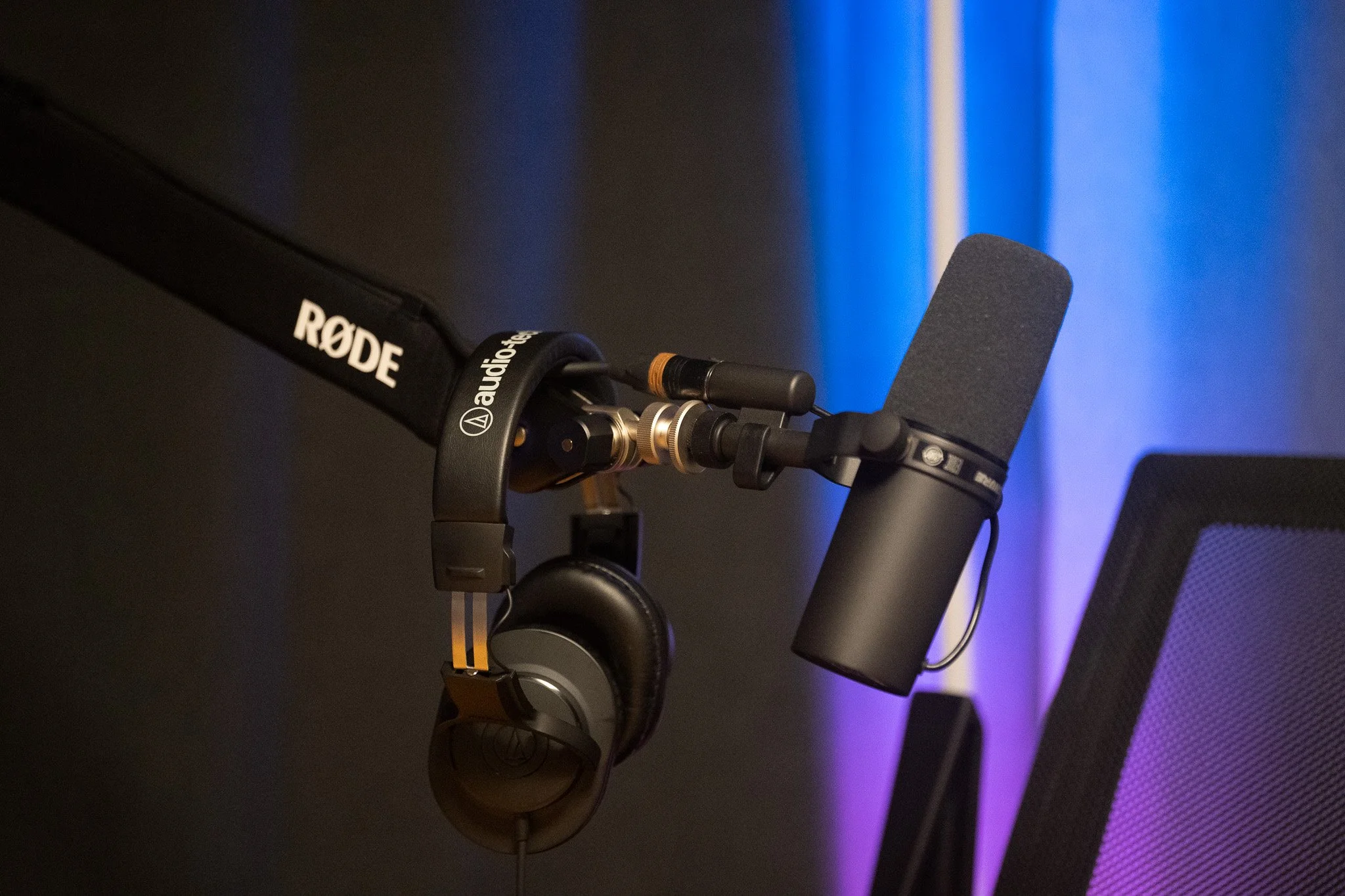 Video vs. Lydpodcast – Hvad er forskellen, og hvad skal du vælge?