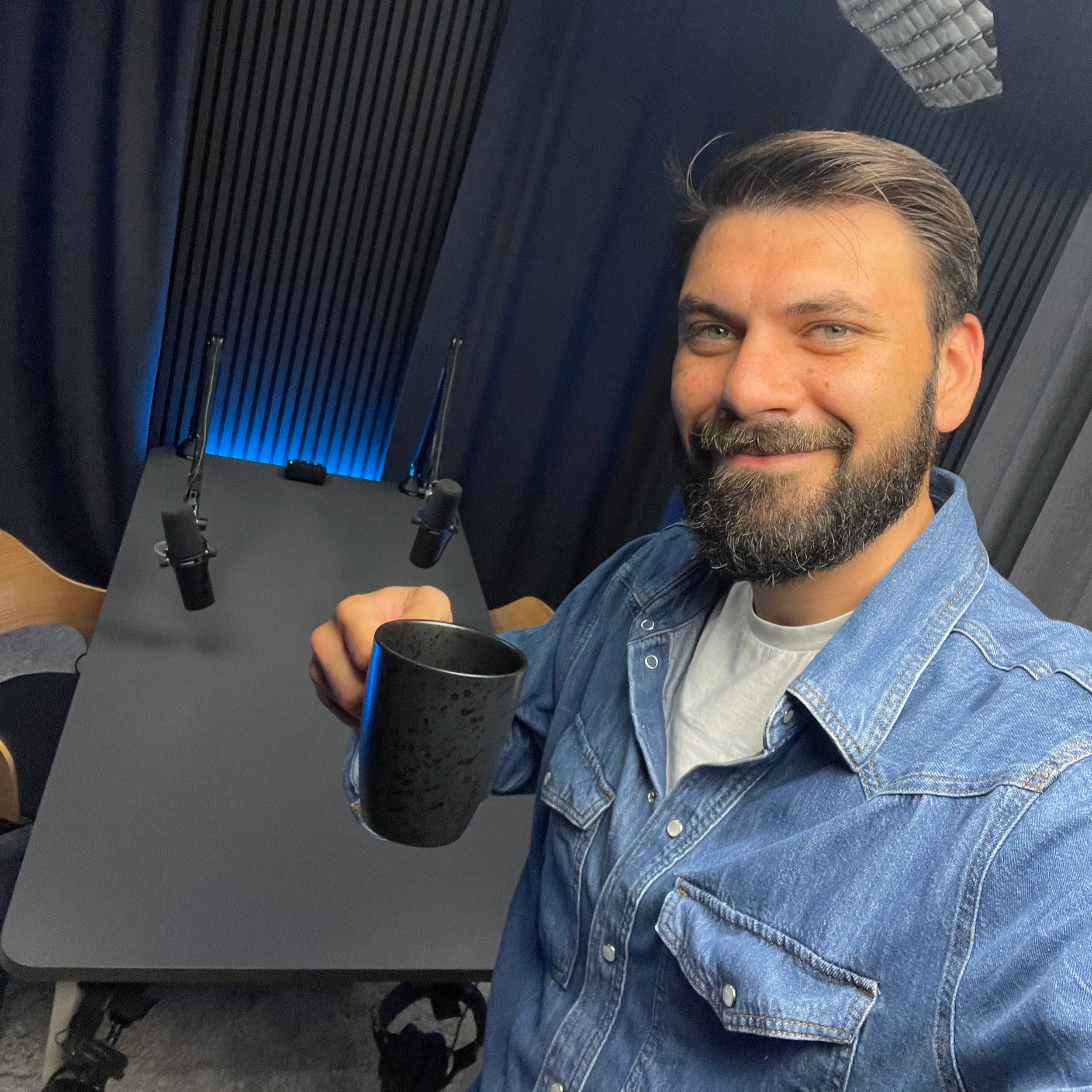 Person optager content uden content studie