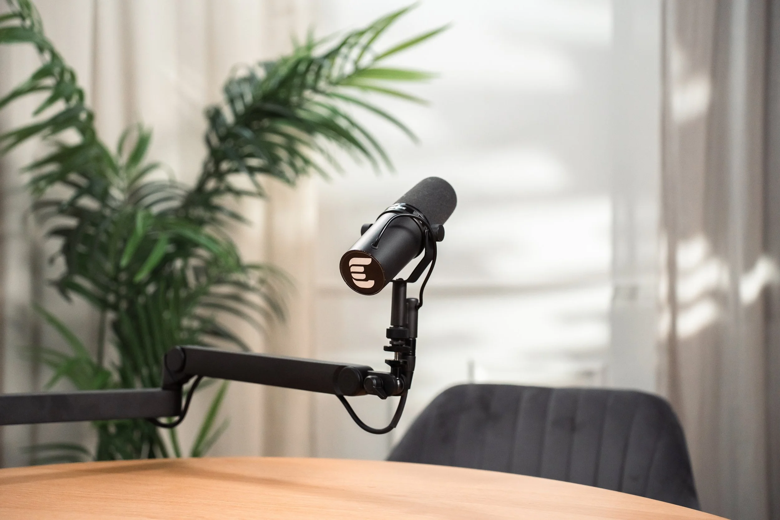 Alt-tekst: Professionelt podcast studie i København til podcast og videopodcast