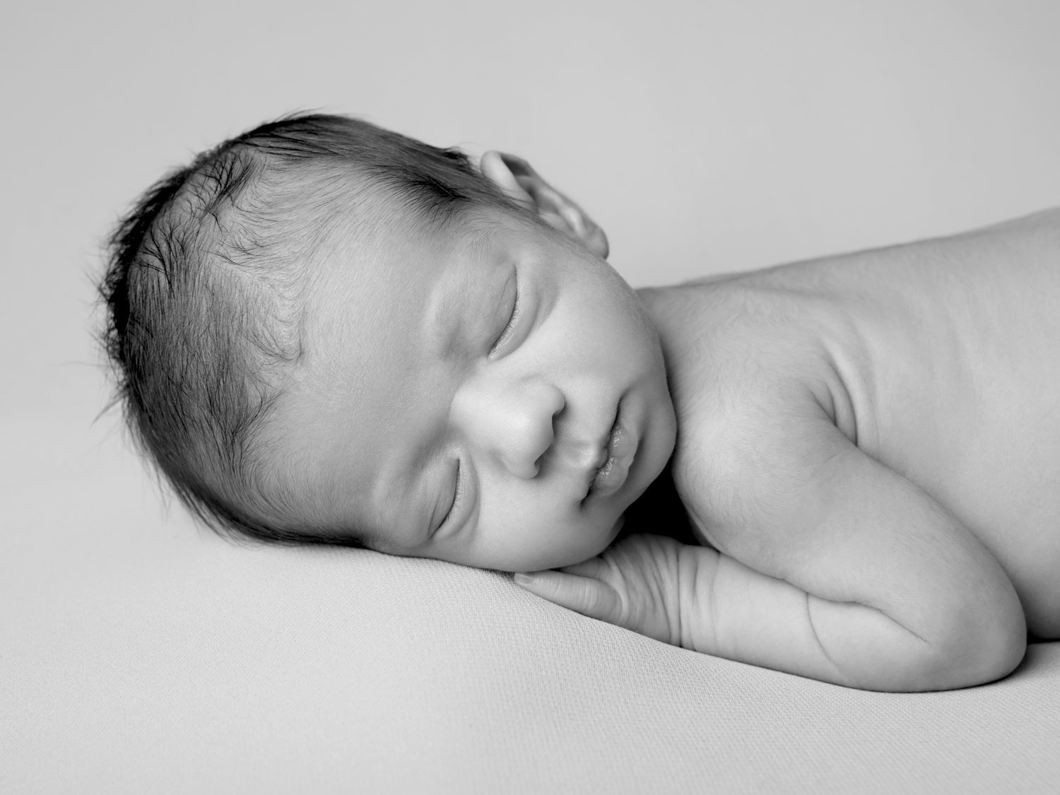 newborn-photoshoot-london_1.jpg