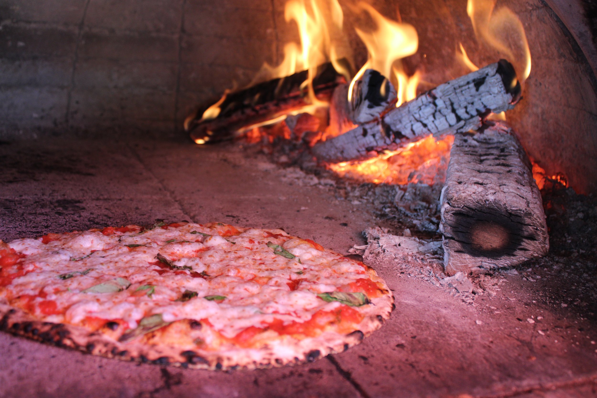 CT Wood Fired Pizza Truck, Pizza Food Truck CT, Food Truck Catering