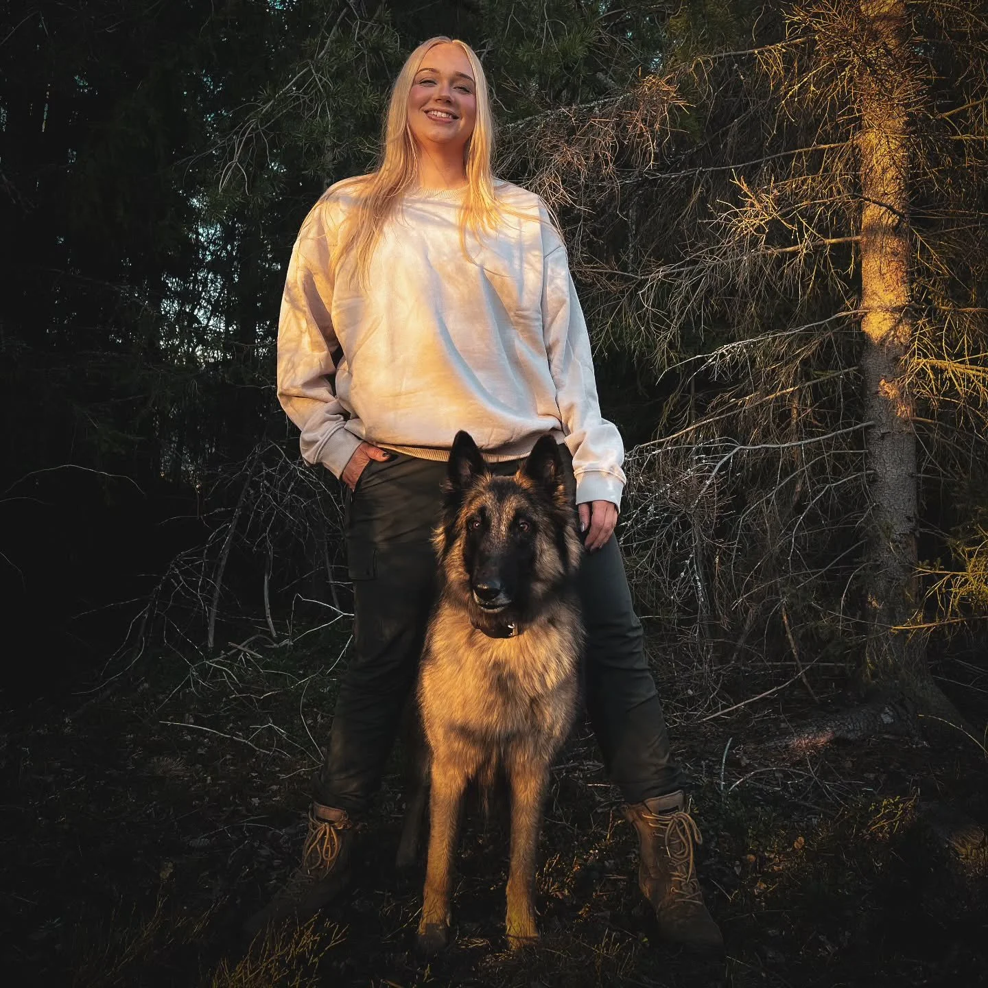 Tiukalla asialla uuteen viikkoon! Asioita, joista en suostu muuttamaan mielipidett&auml;ni:

💥Tavoitteellinen harrastaminen ja kilpailu on meit&auml; ihmisi&auml; varten, koirat ei niit&auml; kaipaa.

💥 Mik&auml;&auml;n harrastus ei ole niin vakava