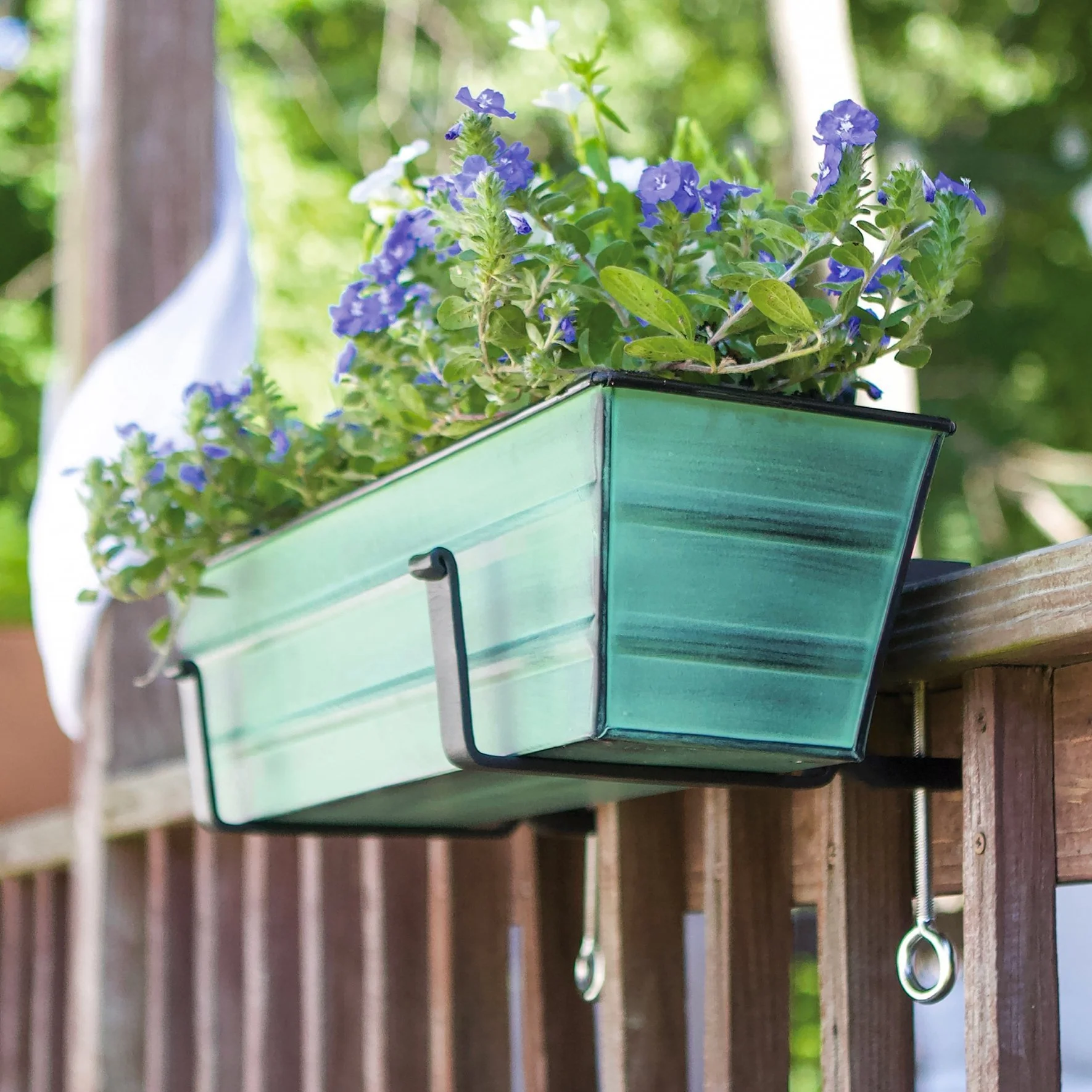 bloom box kit with clamp brackets