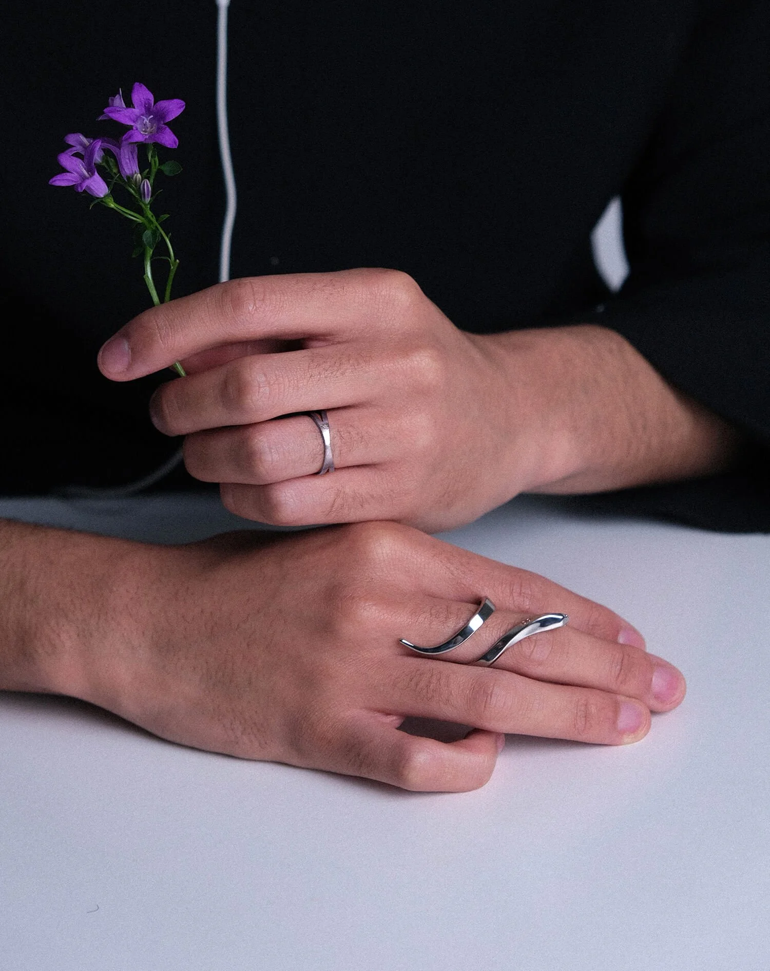 bague serpent argentée