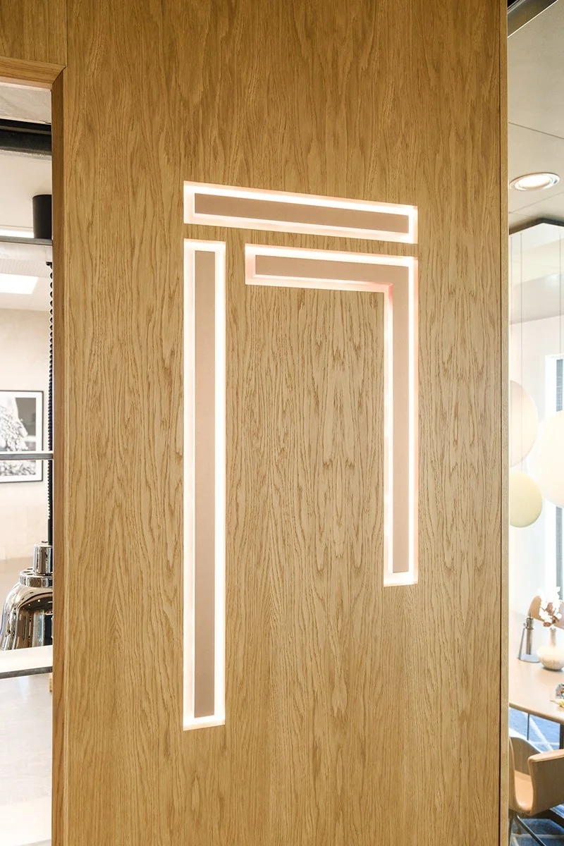 16 - Restaurant 17 - LQ.jpg