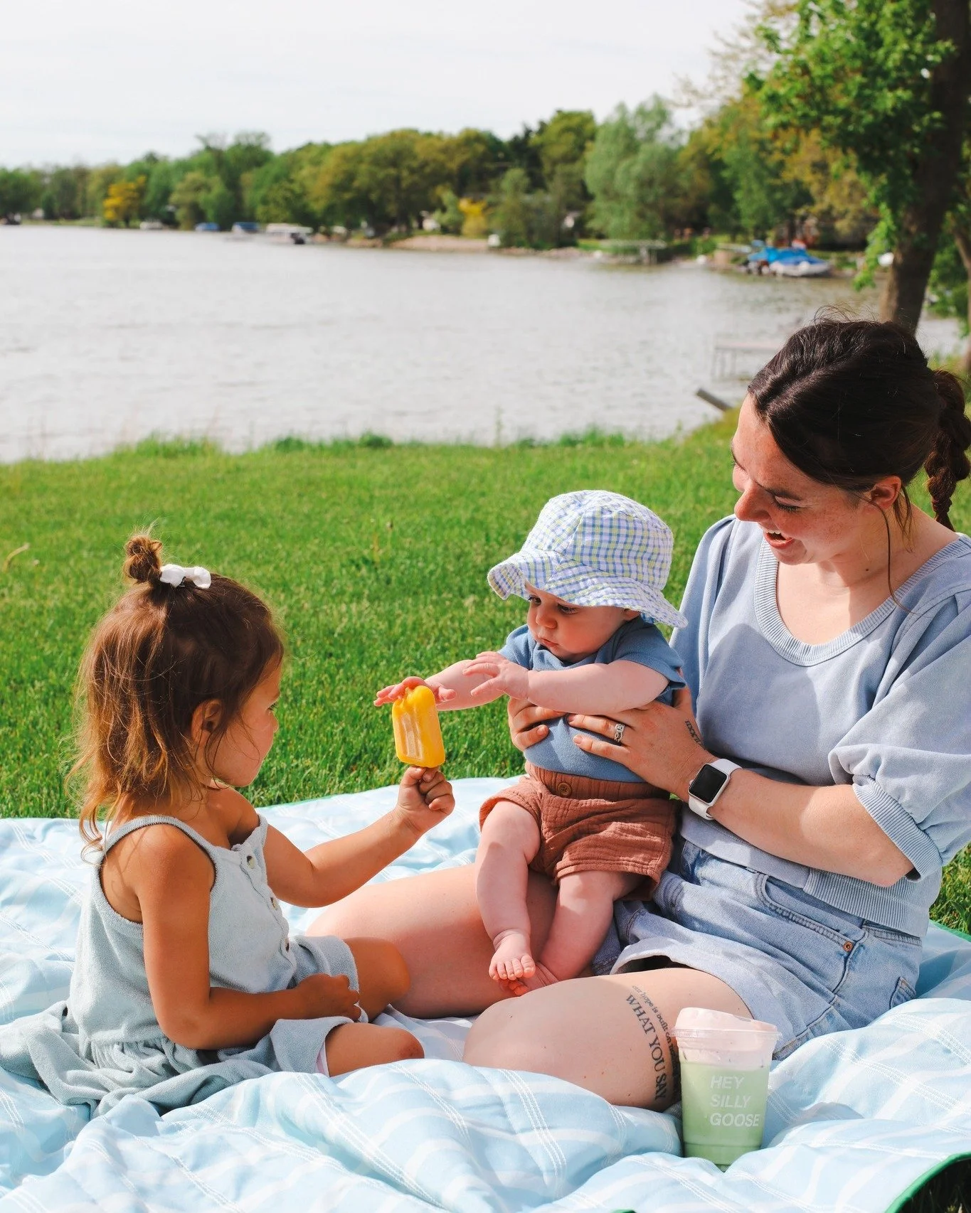 Bella Goose Briggsville is back open for the summer! Come see us every weekend for coffee, pastries, breakfast, and even popsicles! Just 15 minutes outside of Wisconsin Dells, come enjoy the lakeside life!

Hours: 
Friday: 7am-12pm
Saturday &amp; Sun