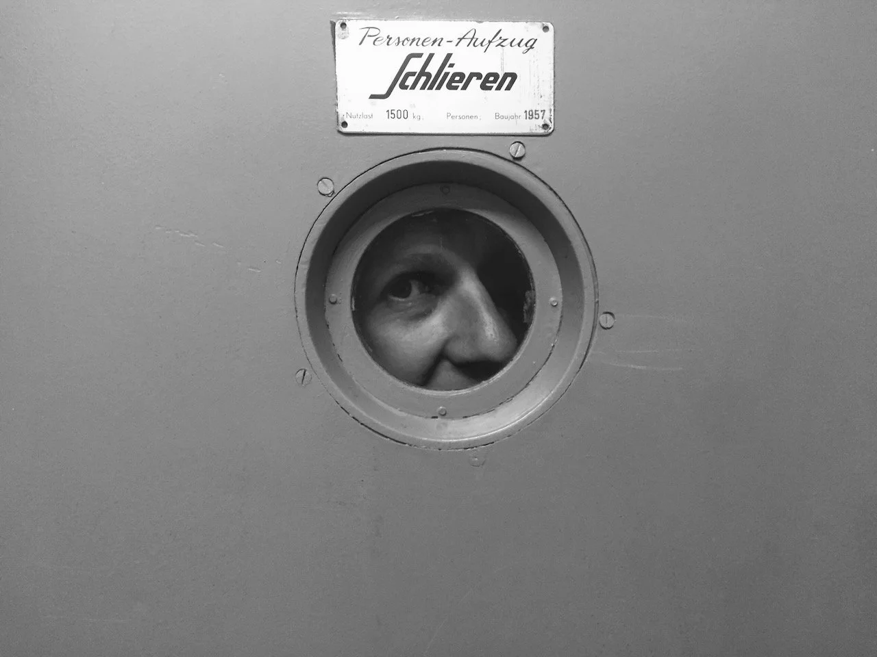 Deluxe_Living_Room - 2.jpeg