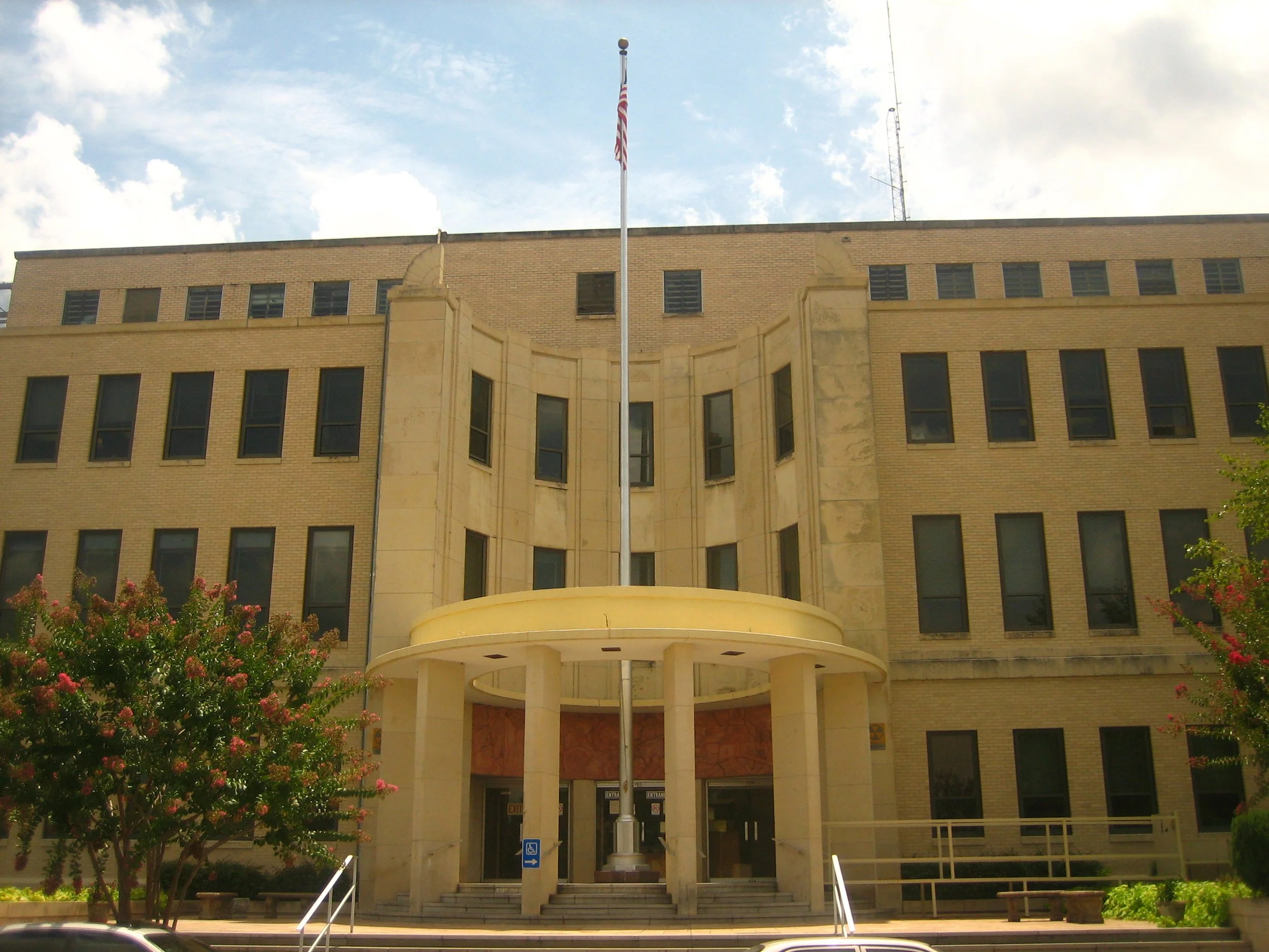 This is the Webster Parish courthouse