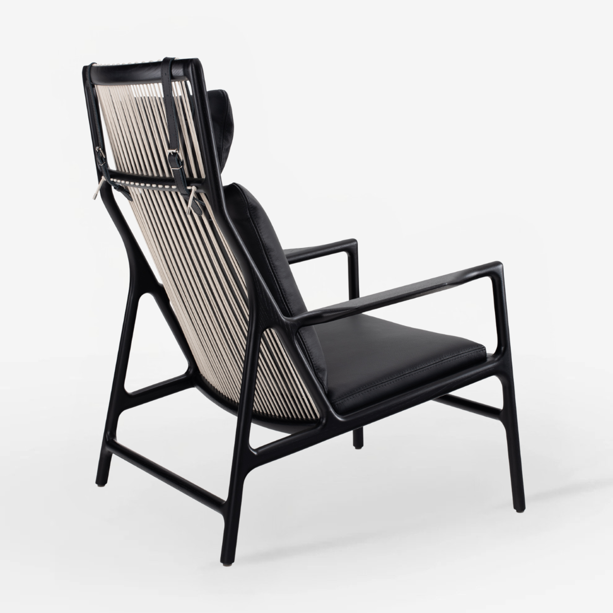 Dedo Lounge Chair - Lacquered Oak