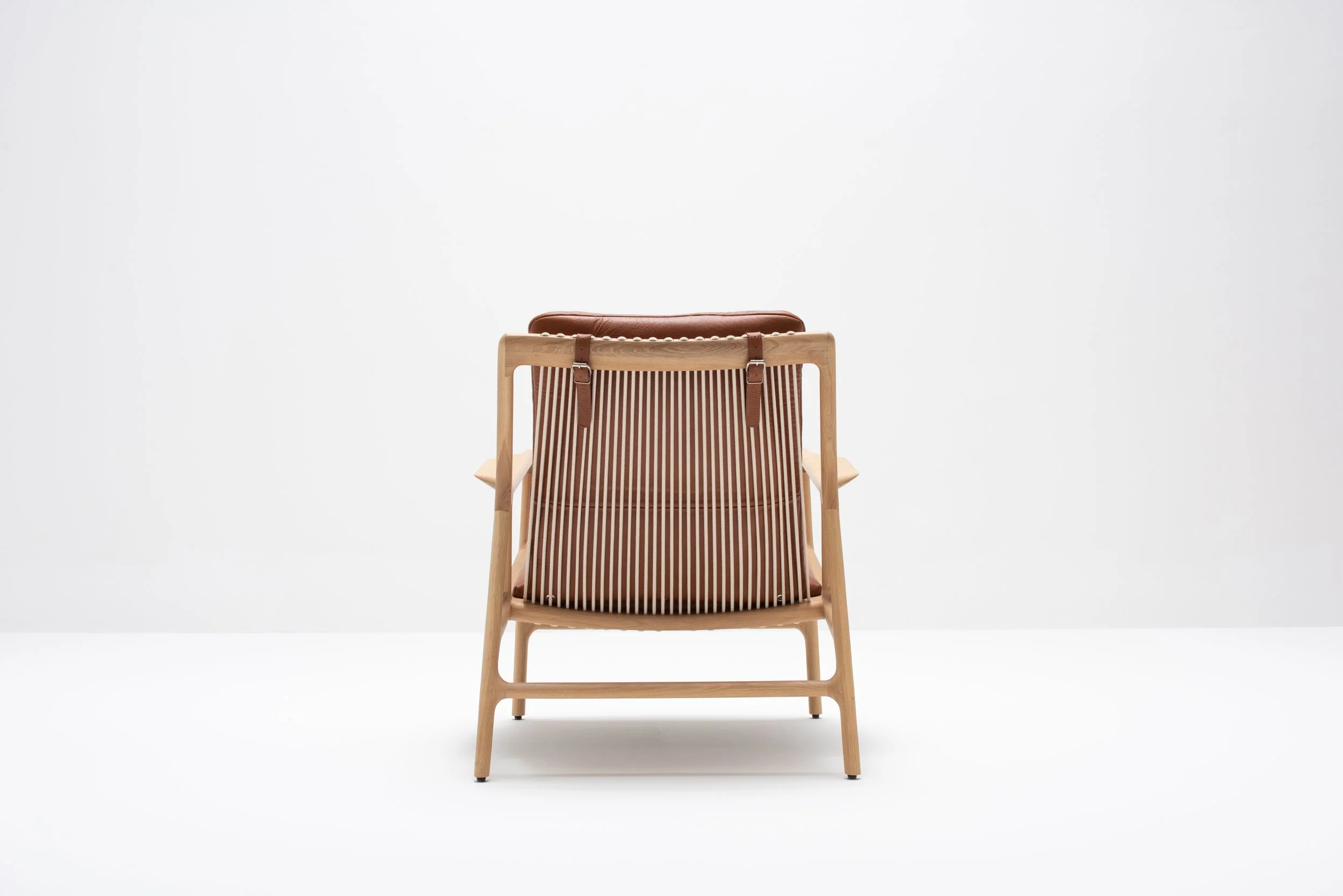 dedo-easy-chair-oak-white-1015-dakar-leather-whisky-2732-4-gazzda.jpg