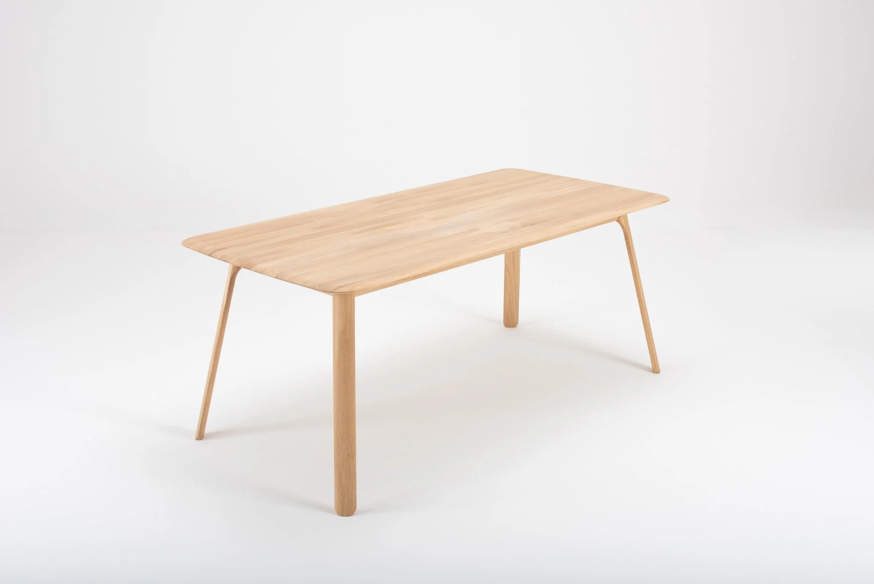 st-teska-table-180x90x75-oak-white-1015-5-gazzda.jpg