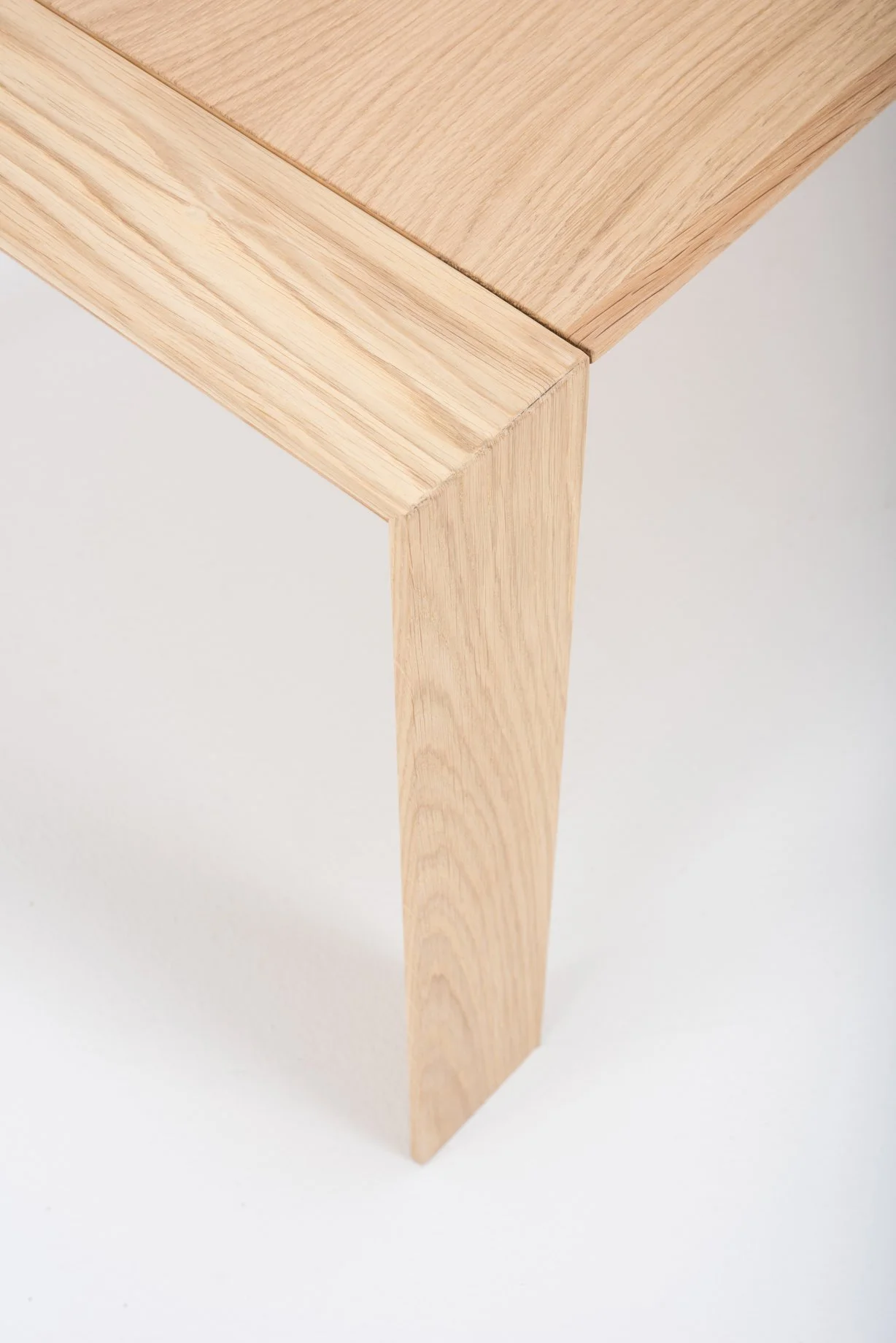 lq-st-nuury-club-table-110x55x745-oak-white-1015-8.jpg