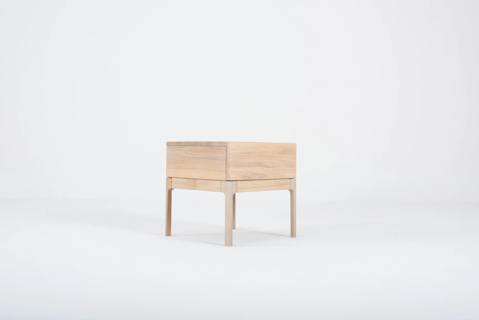 lq-st-bed-system-nightstand-45x45x45-oiled-oak-white-oil-5.jpg
