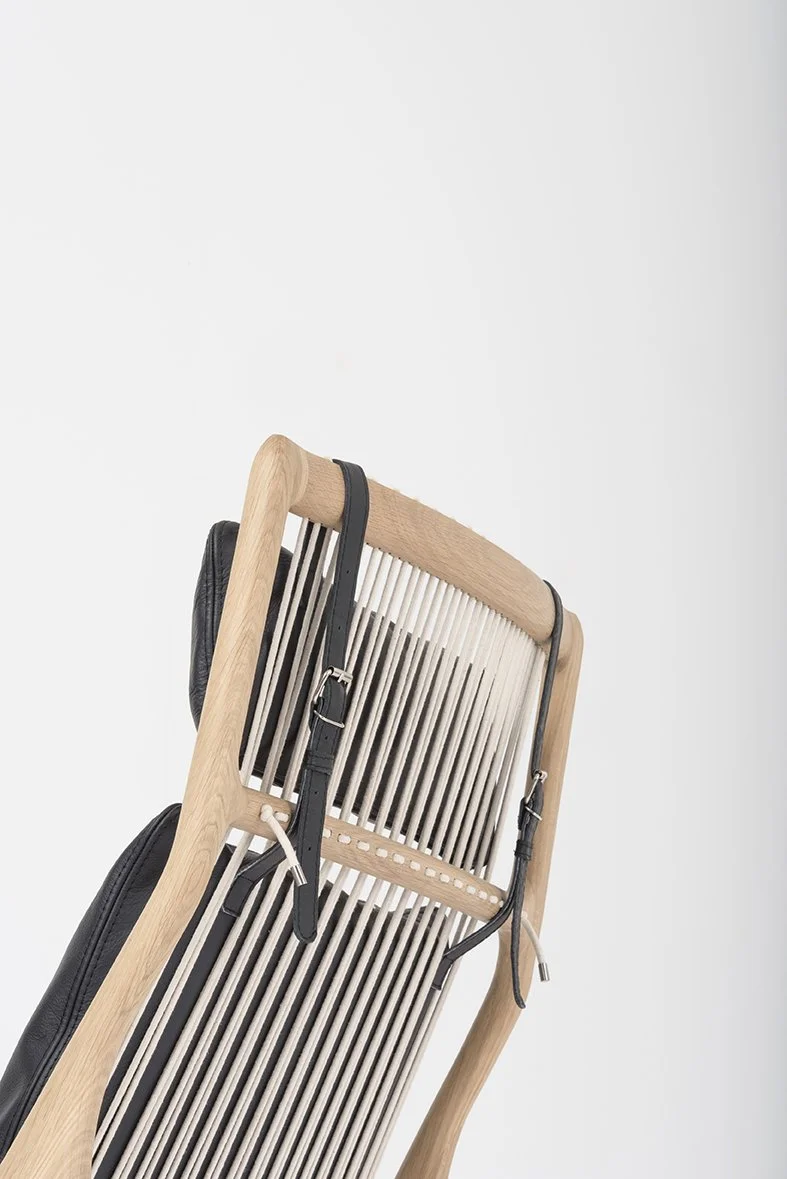 st-dedo-lounge-chair-oak-white-1015-dakar-leather-black-0500-4-gazzda 72dpi.jpg