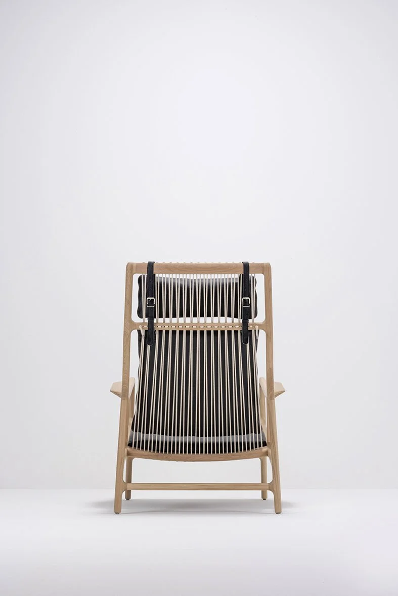 st-dedo-lounge-chair-oak-white-1015-dakar-leather-black-0500-1-gazzda 72dpi.jpg