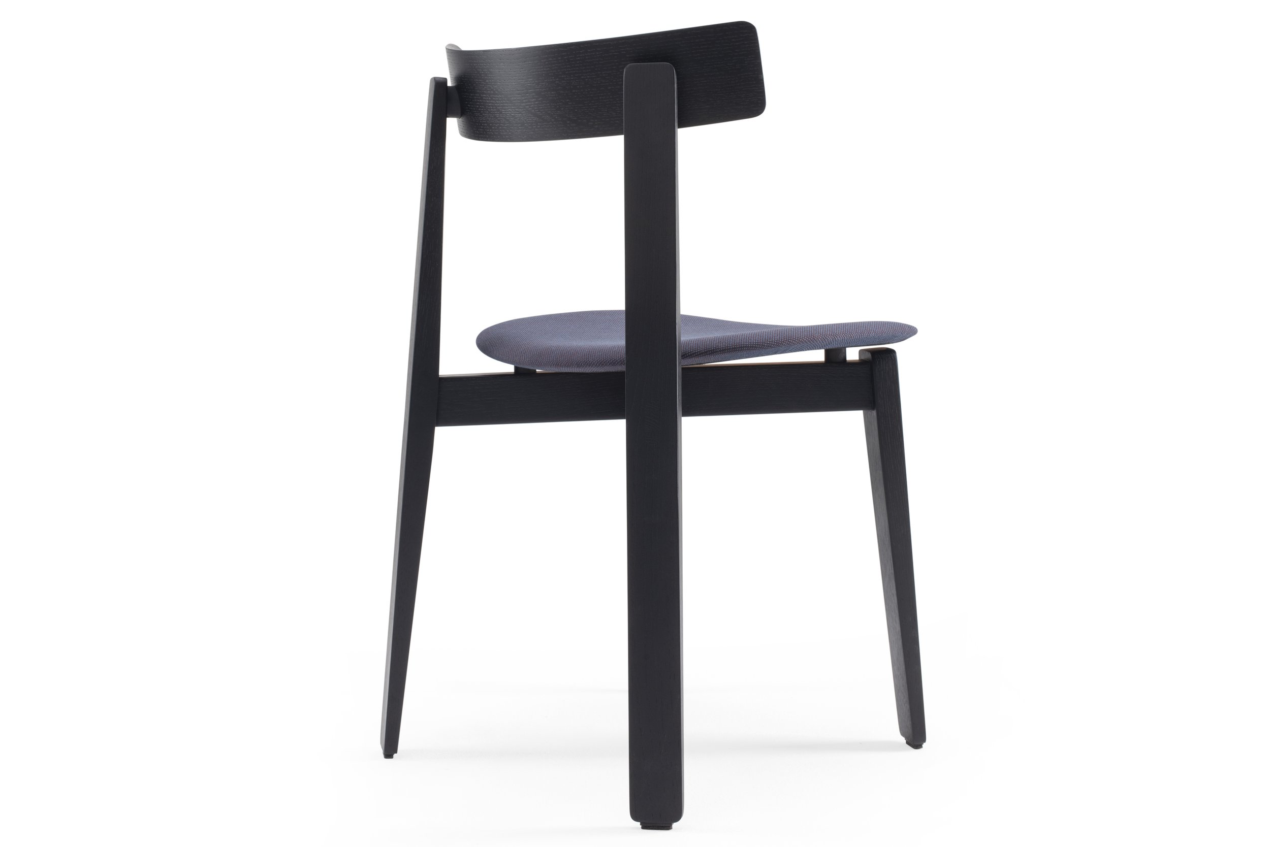 nora-chair-45x47x79-oak-lacquer-black-9005-1-steelcut-trio-0776-1-gazzda.jpg