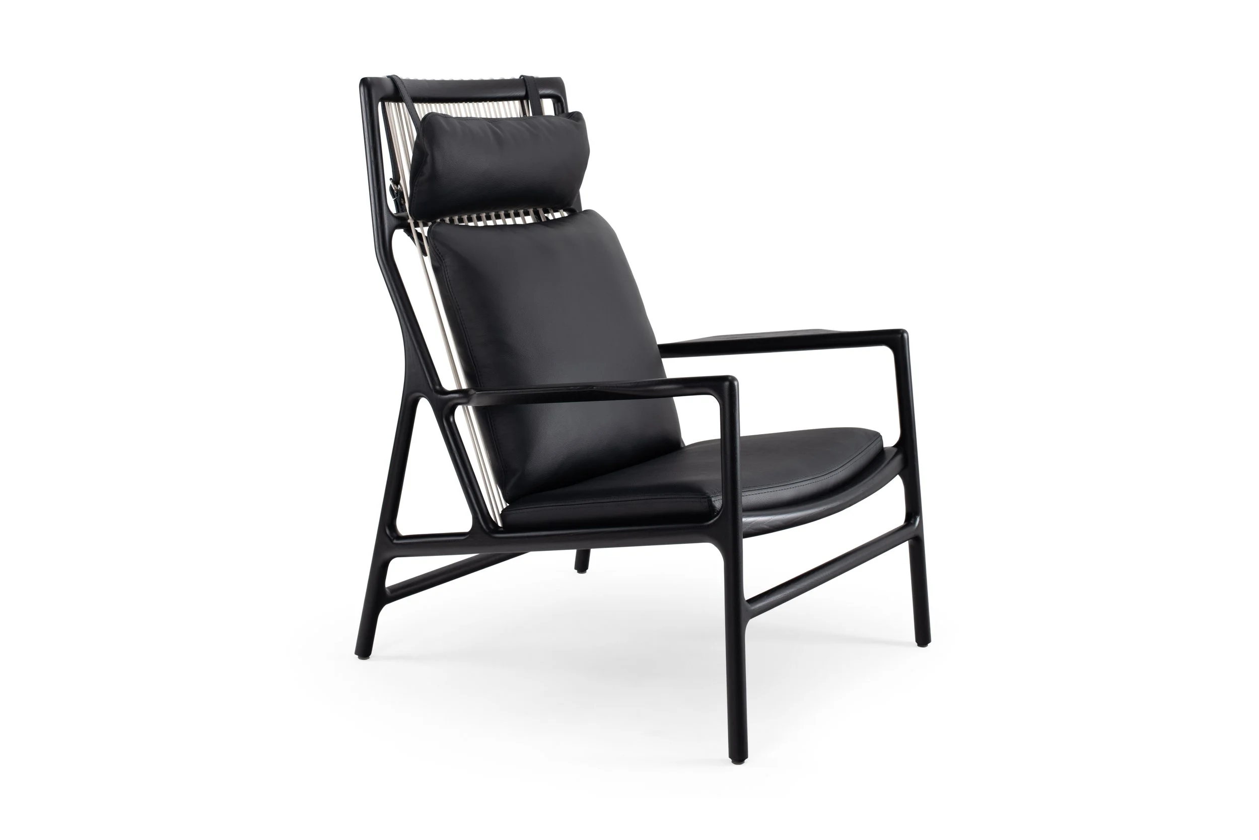 dedo-lounge-chair-oak-lacquer-black-9005-dakar-leather-black-00-3-gazzda.jpg