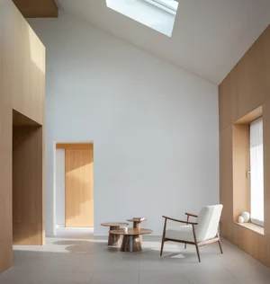 Aska Lounge Chair - Walnut