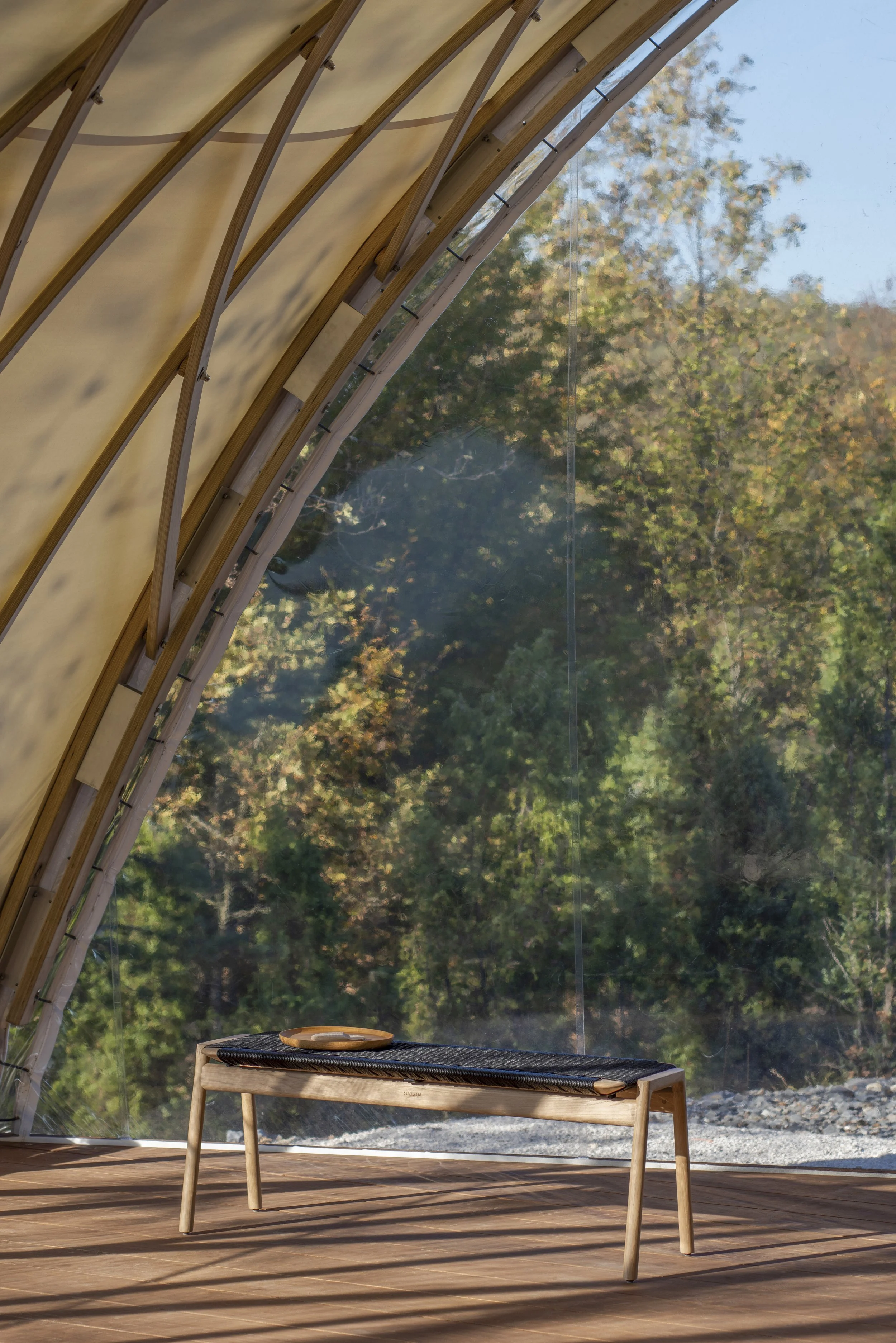 bench-klupa-120x45-oild-oak-white-1015-danish-coard-black-0-1-9-gazzda (2).jpg