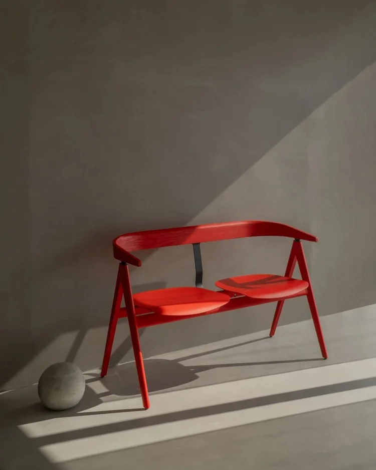 Ava Bench - Oak, Red
