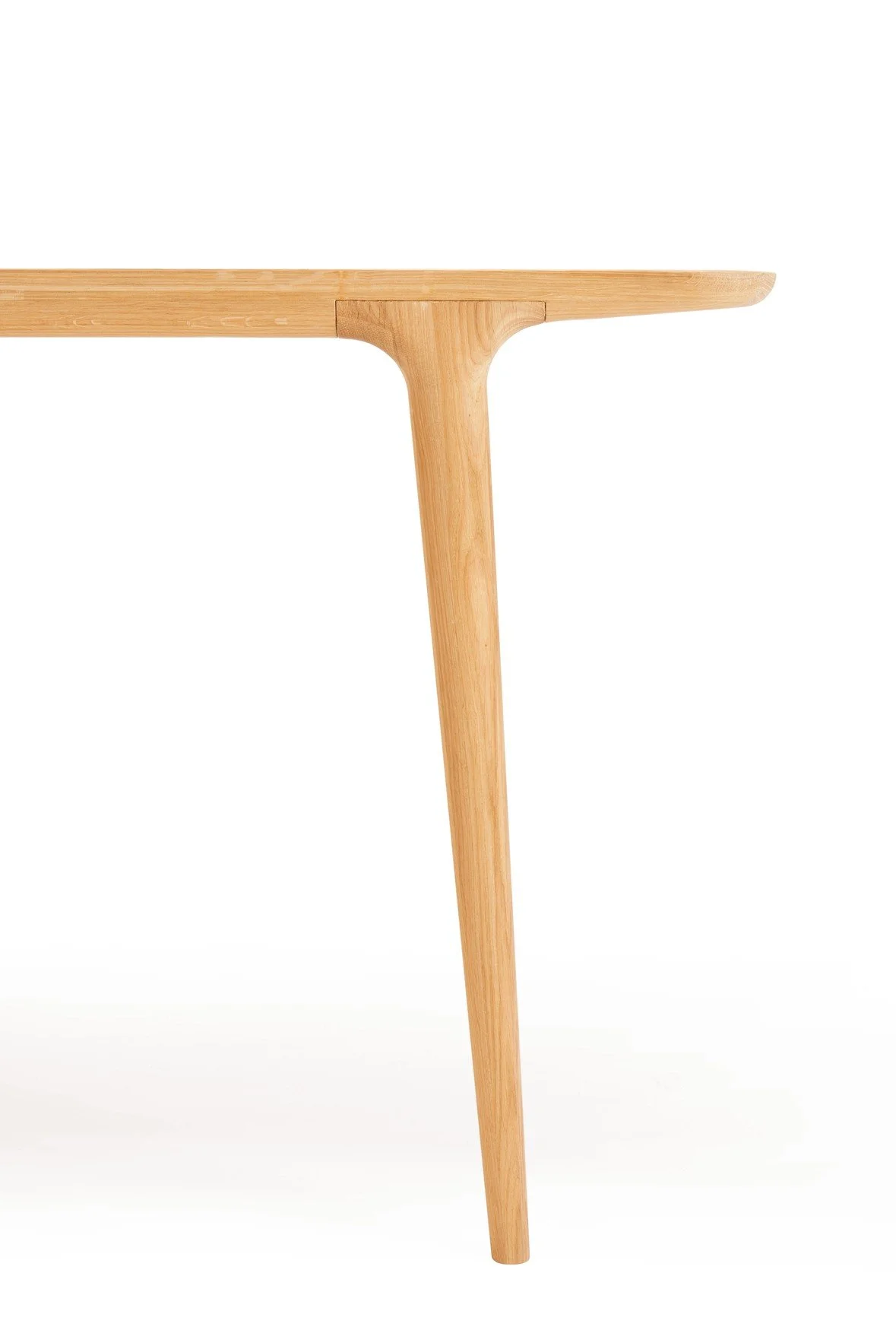 fawn-table-220x90x75-oak-natural-5-gazzda.jpg