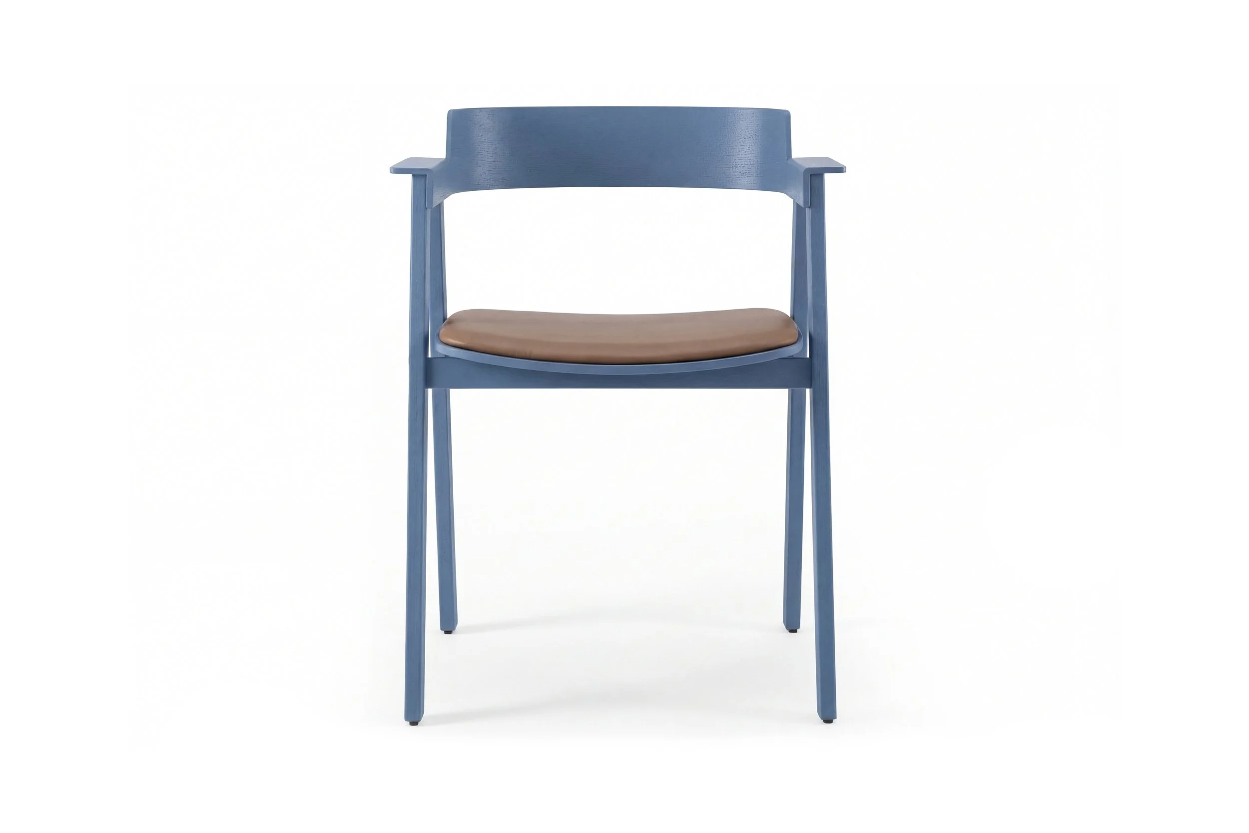 flip-chair-lacquered-oak-5014-blue-silk-leather-SIL0258-nougat-00-2-gazzda.jpg