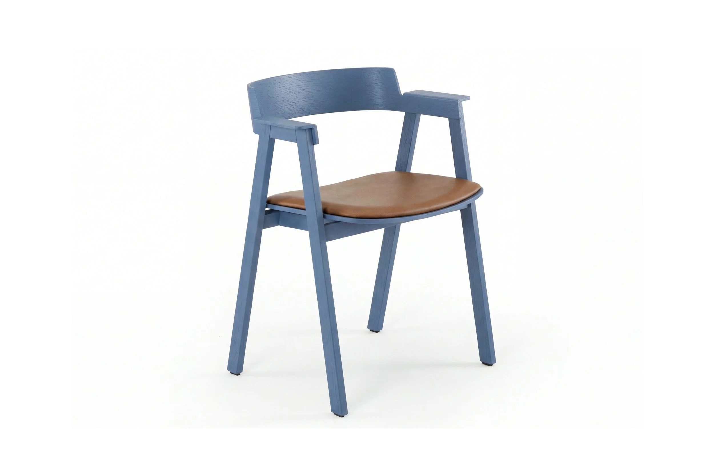 flip-chair-lacquered-oak-5014-blue-silk-leather-SIL0258-nougat-00-1-gazzda (1) copy.jpg