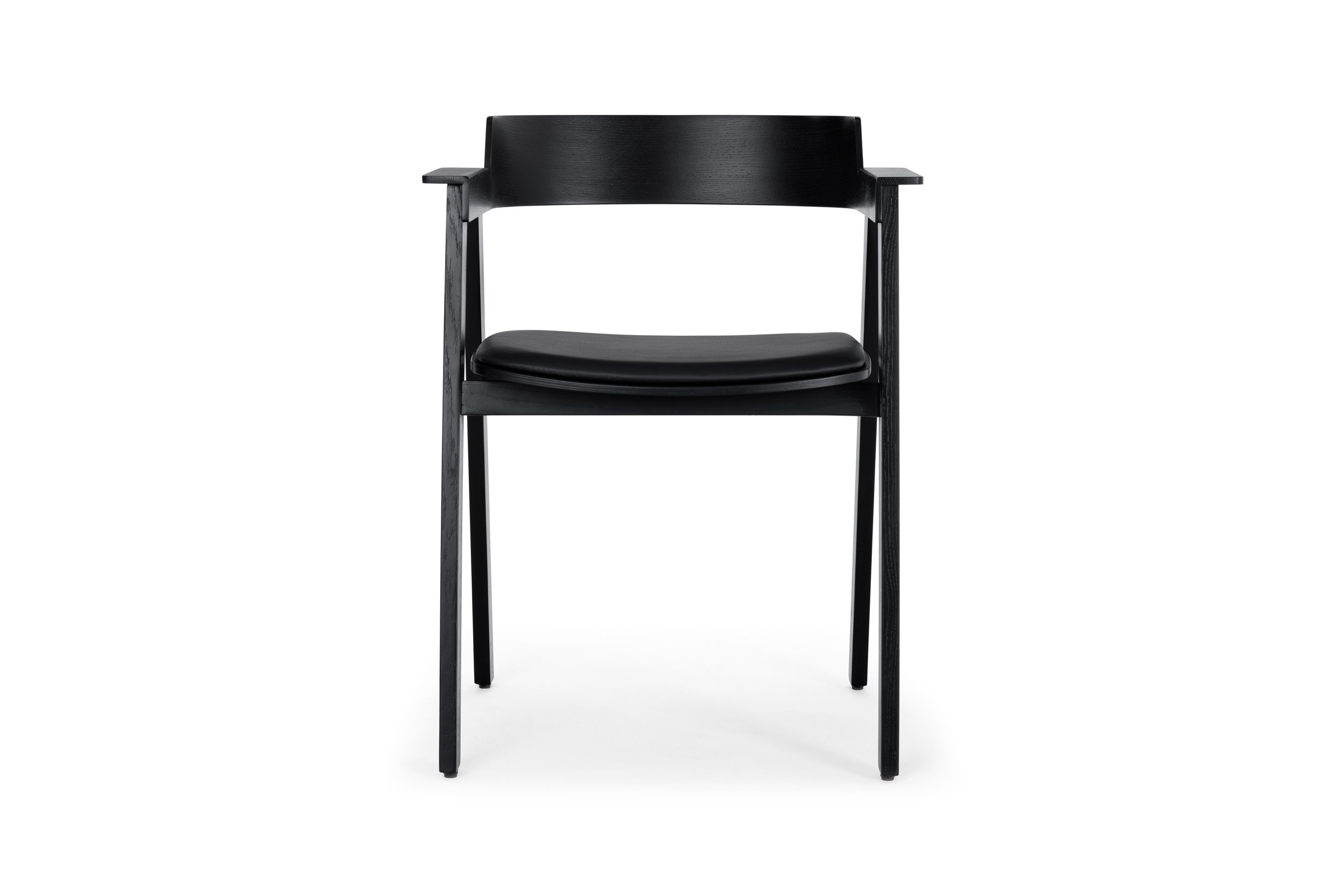 flip-chair-lacquered-oak-9005-black-leather-black-1-gazzda (2).jpg