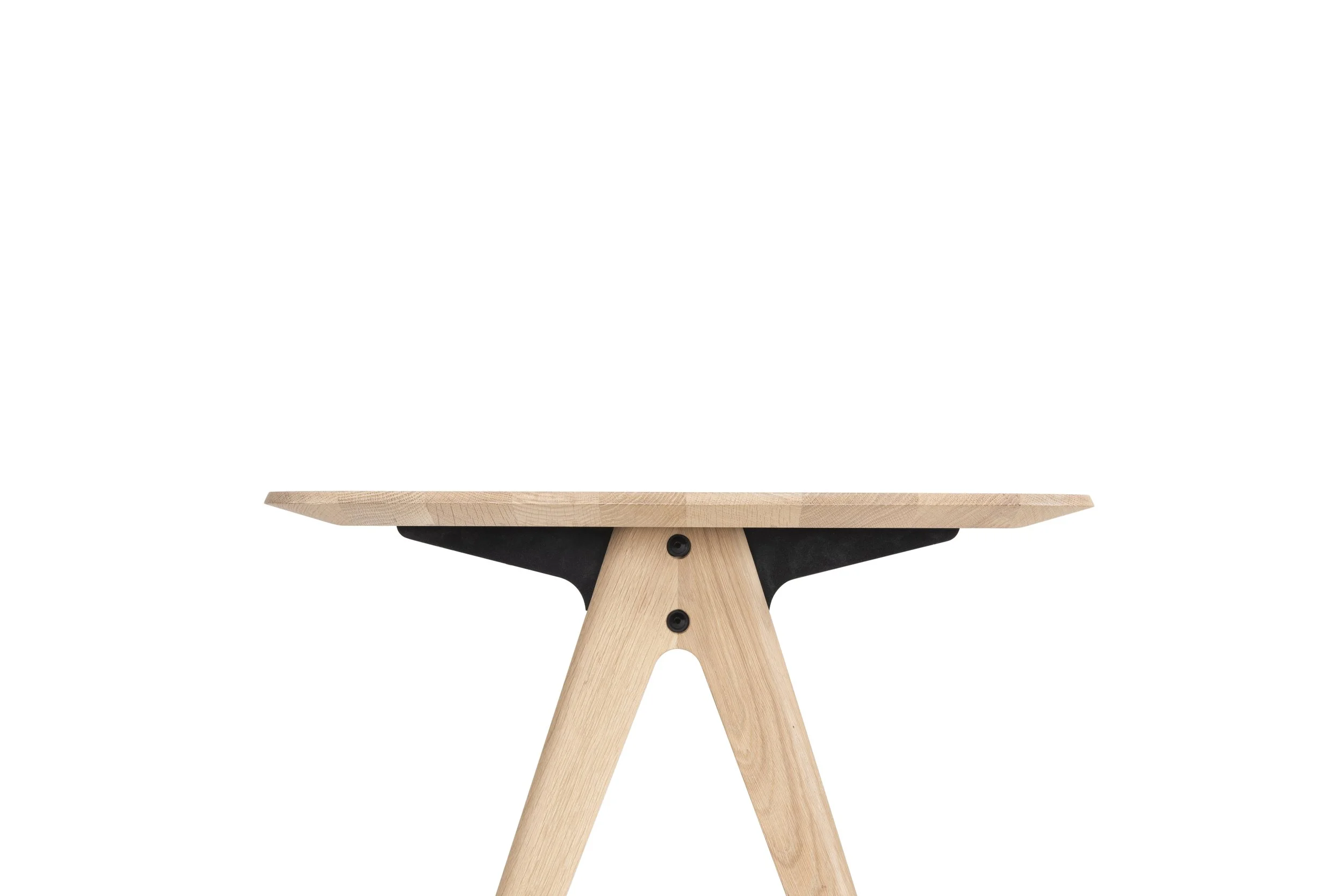 ava-desk-1.jpg