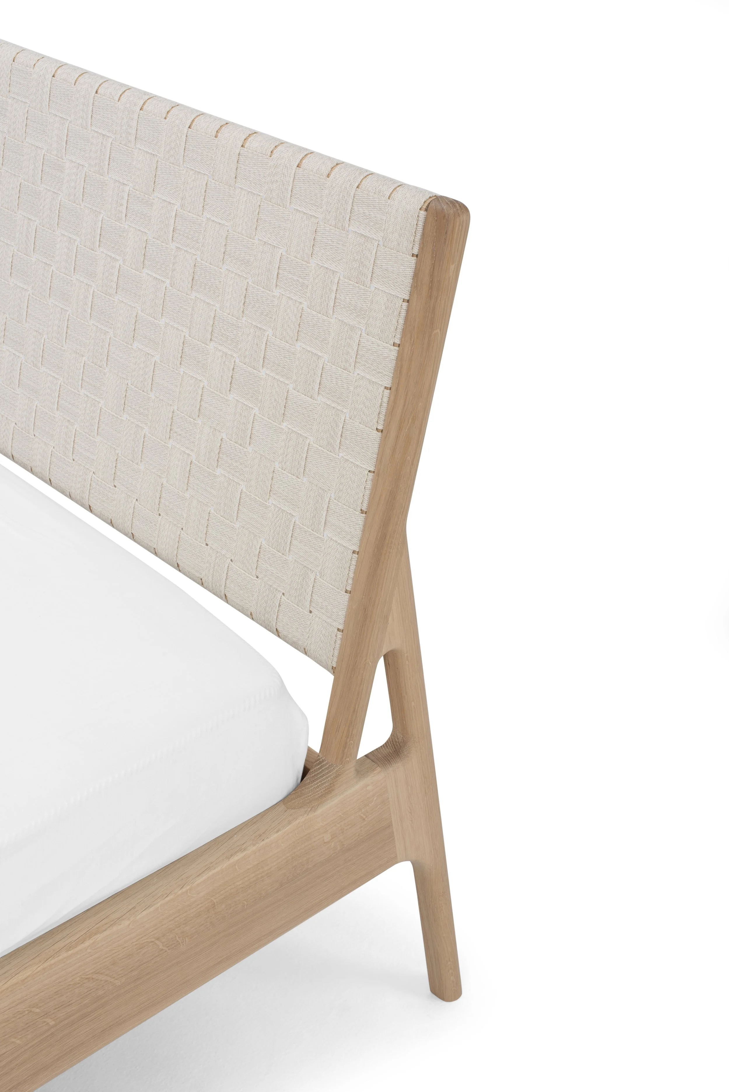 fawn-bed-deep-frame-160x200-oak-white-1015-cotton-webbing-herringbone-natural-beige-6-gazzda (3).jpg
