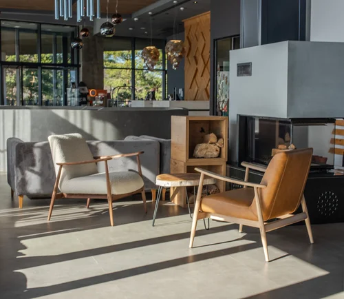 Aska Lounge Chair - Walnut