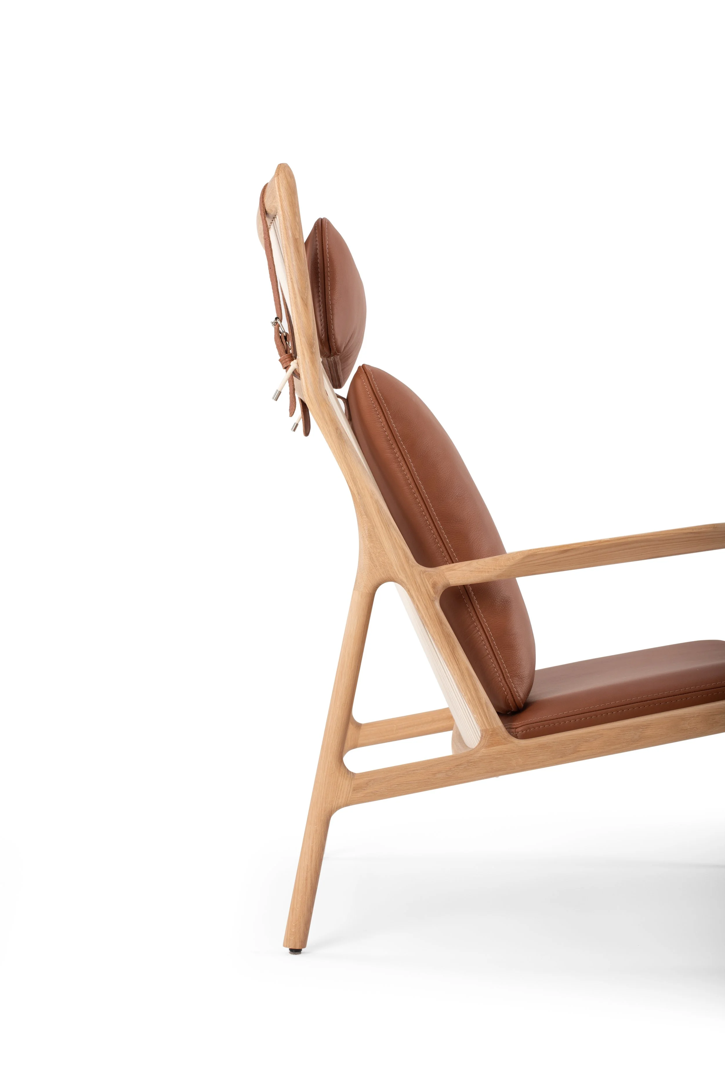 dedo-lounge-chair-oak-white-1015-dakar-leather-whisky-2732-0-0-4-gazzda (1).jpg