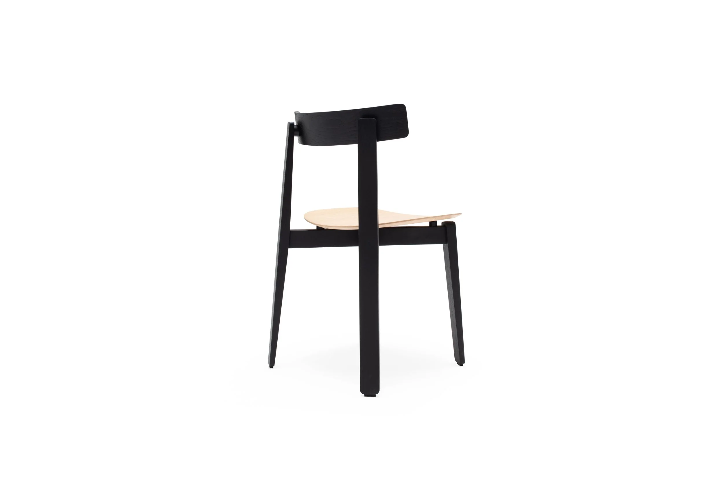 st-nora-chair-special-edition-45x47x79-oak-lacquer-black-9005-3-gazzda.jpg