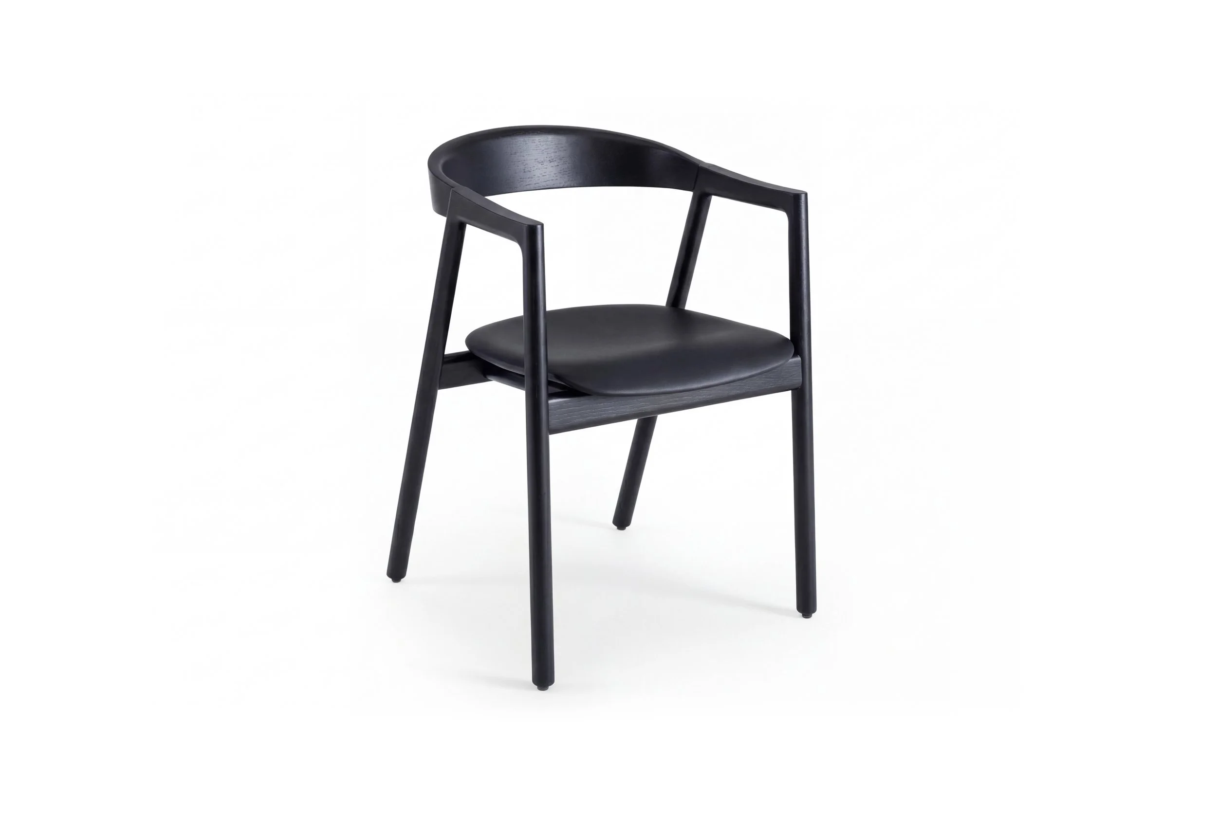 muna-chair-54x53x75-oak-lacquer-black-9005-leather-black-5-gazzda (1) (1).jpg